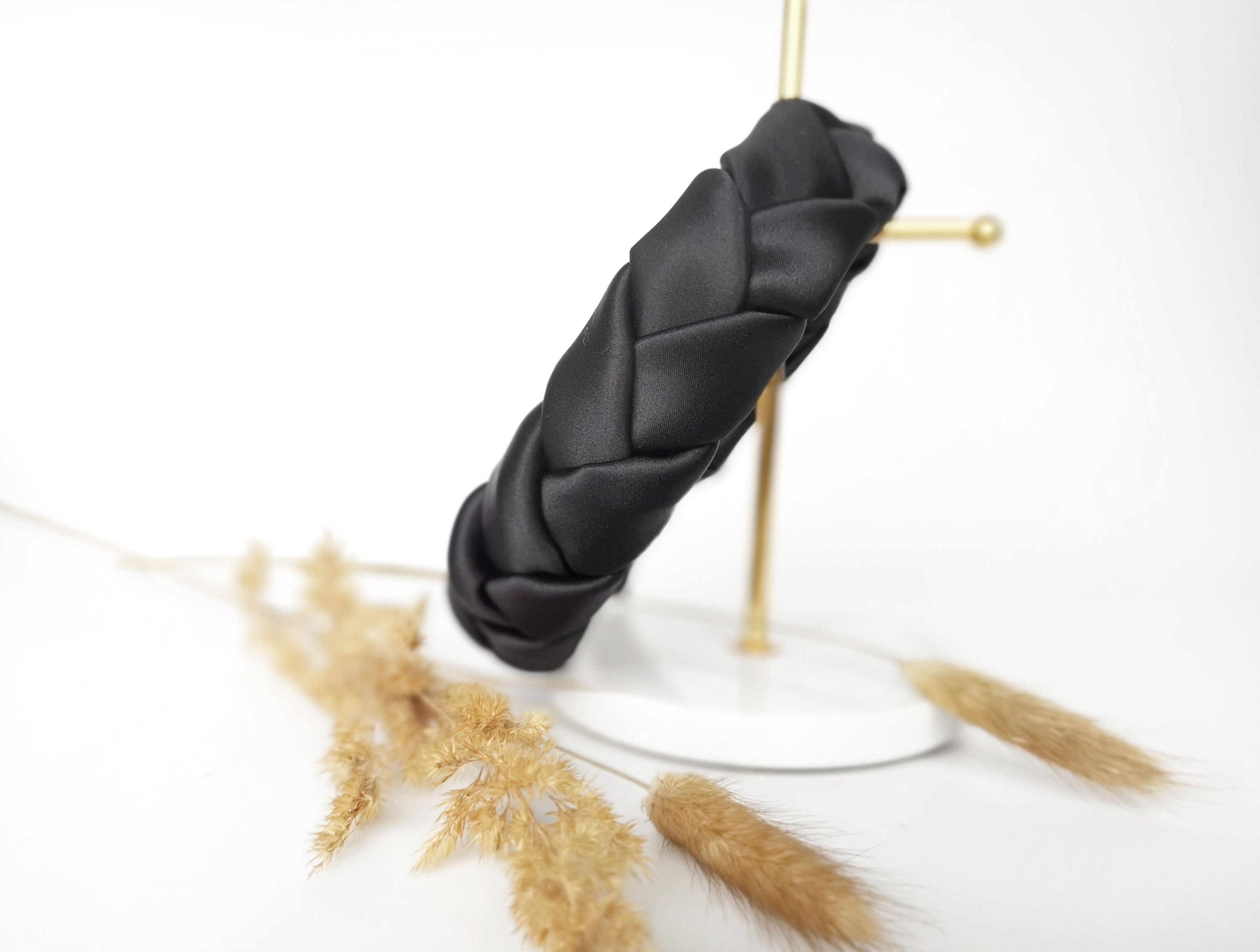 Plaukų lankelis - pintas, natūralaus šilko. JUODAS