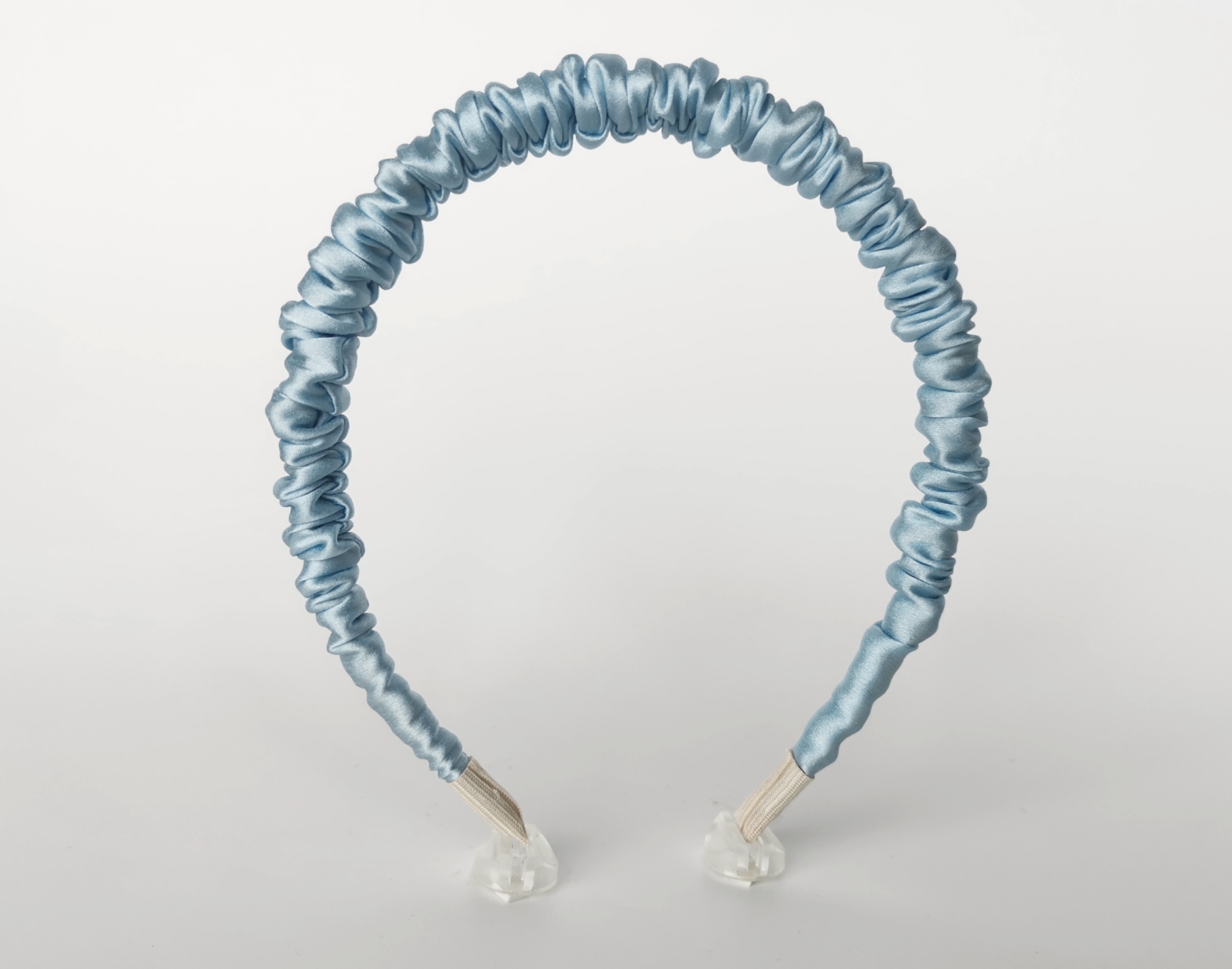 Plaukų lankelis - siauras, natūralaus šilko. ŽYDRAS