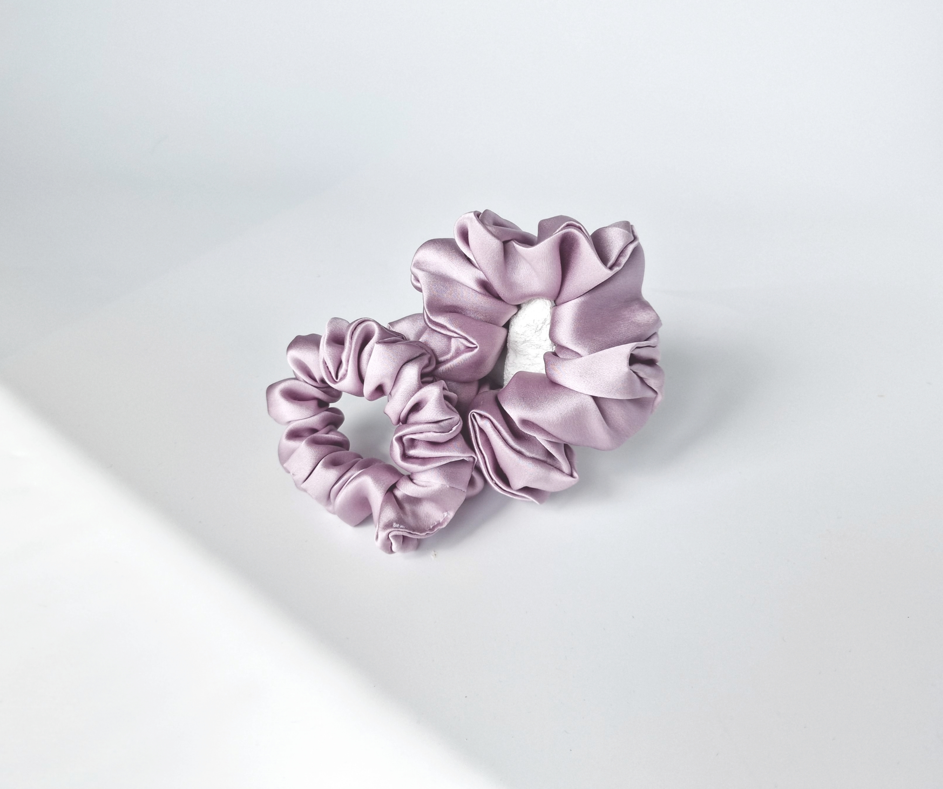 Šviesiai Alyvinė Šilkinė Gumytė