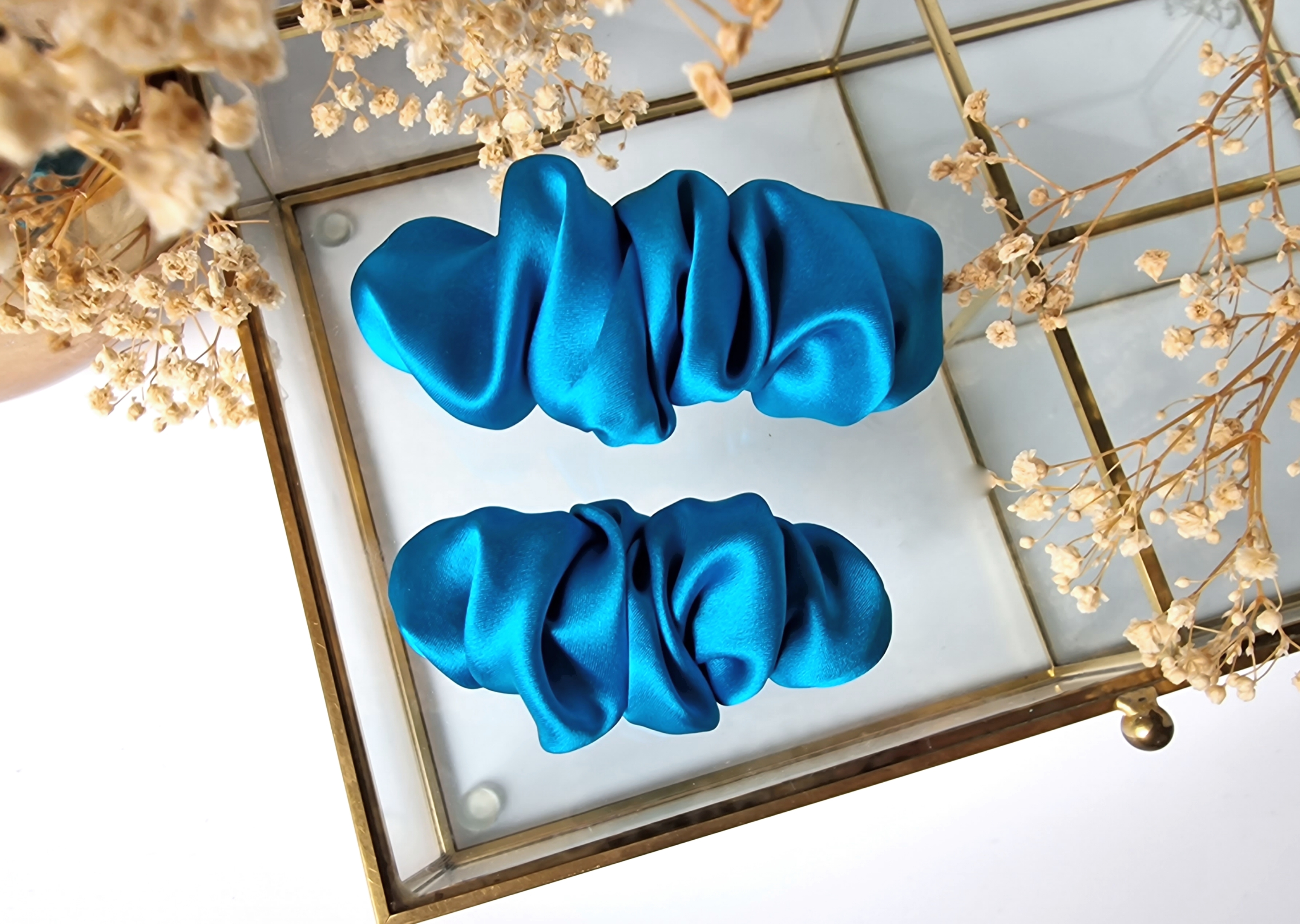 Ryškiai Mėlynas Šilkinis Segtukas