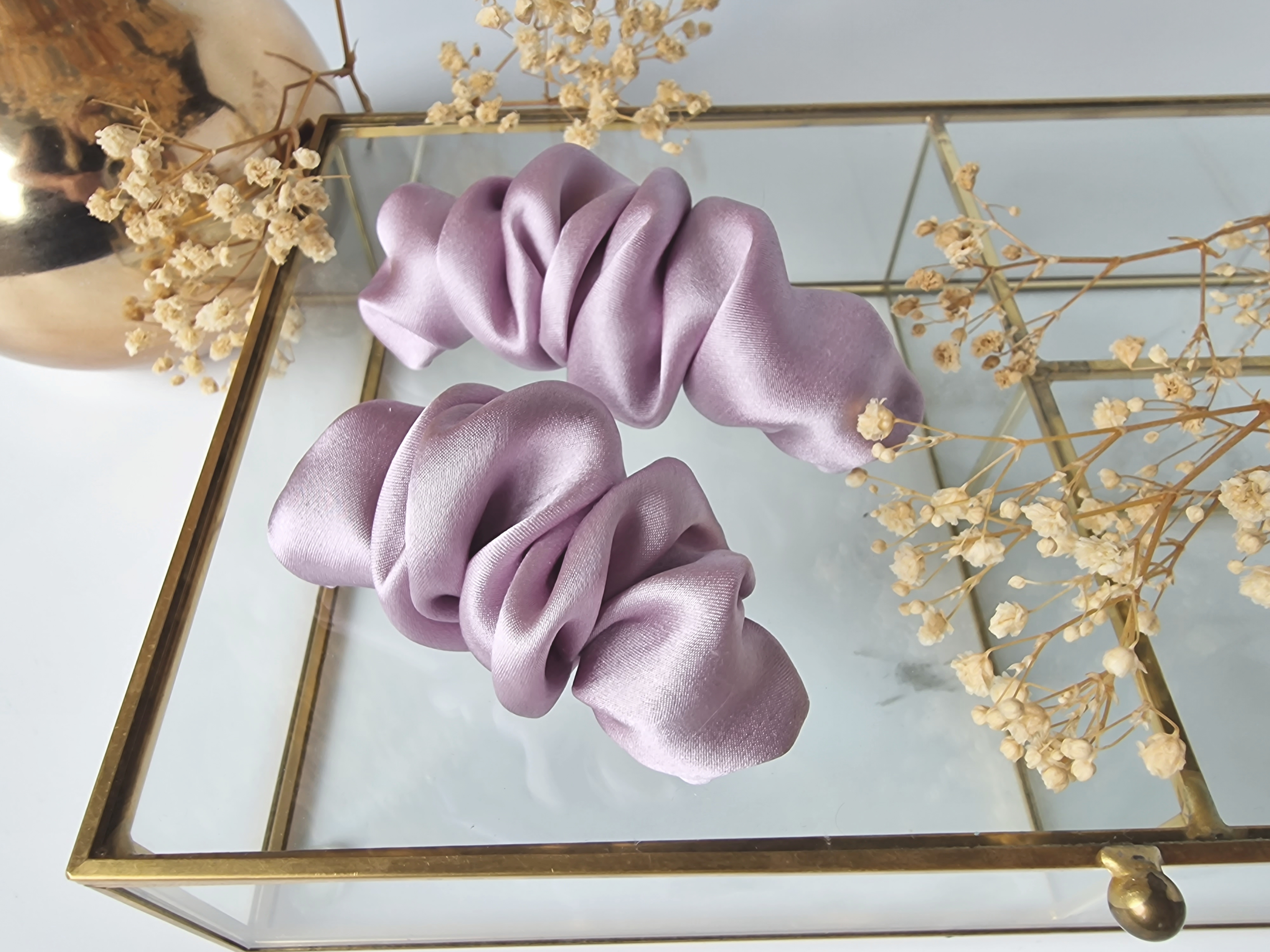 Šviesiai Alyvinis Šilkinis Segtukas