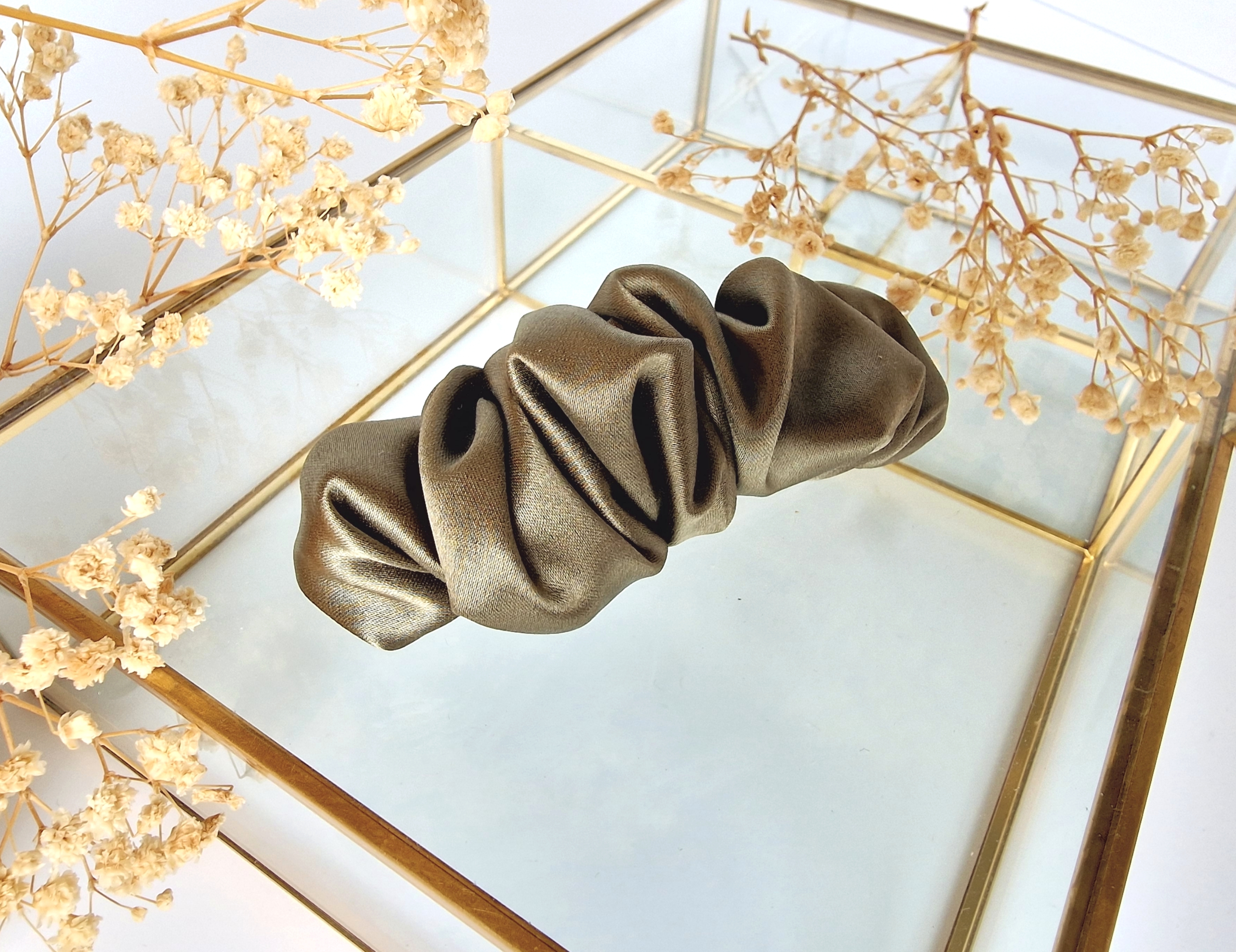 Chaki Šilkinis Segtukas