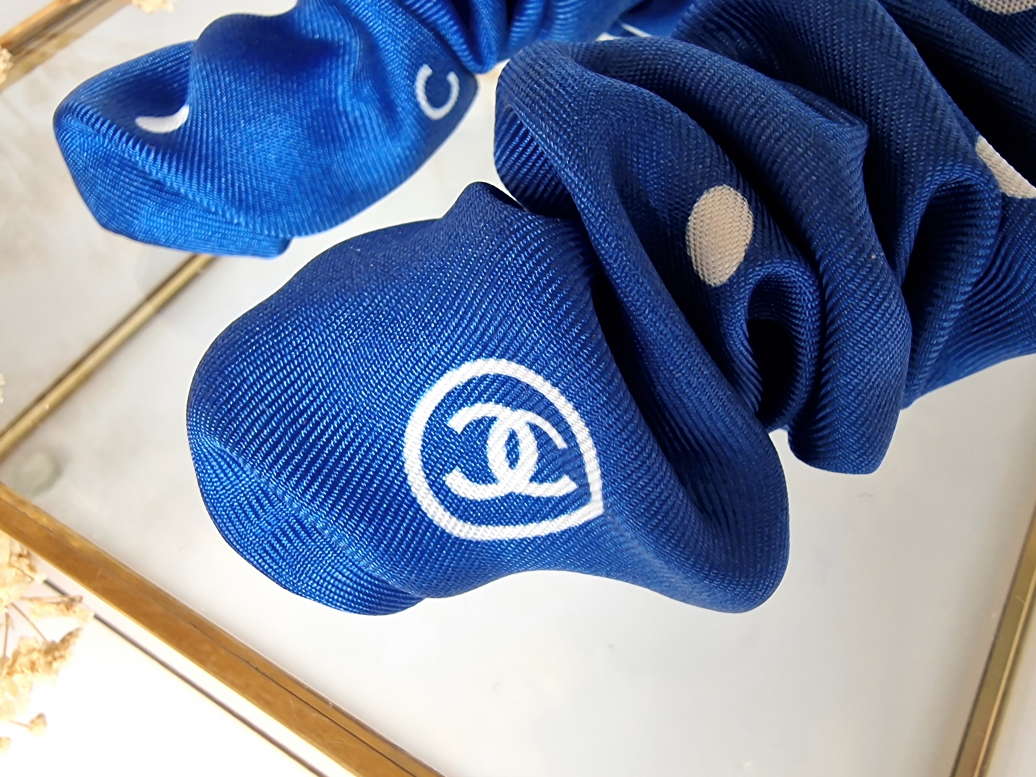 Ryškiai Mėlynas Šilkinis Segtukas