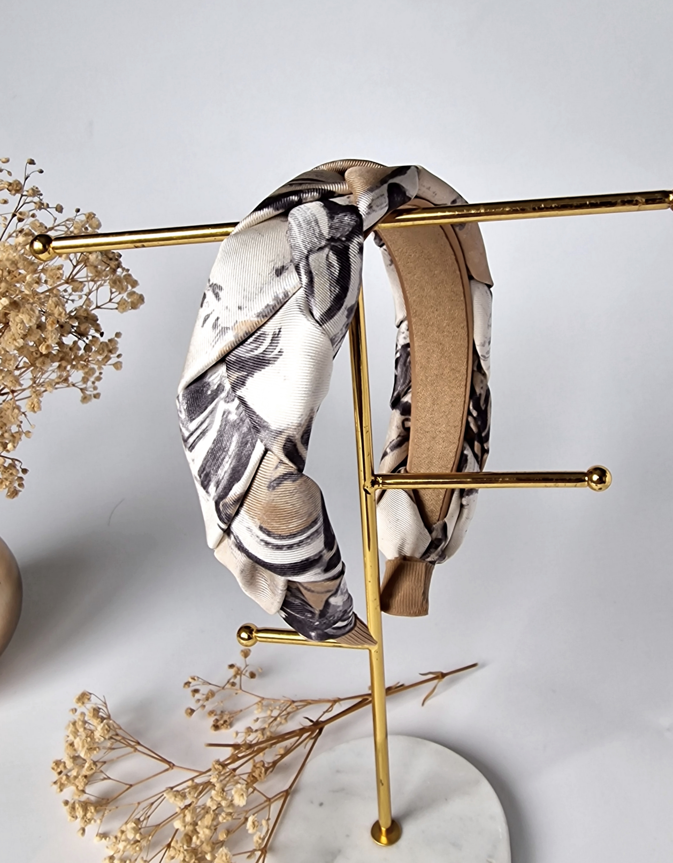 Plaukų lankelis - pintas, natūralaus šilko. Margas (Vardinis)