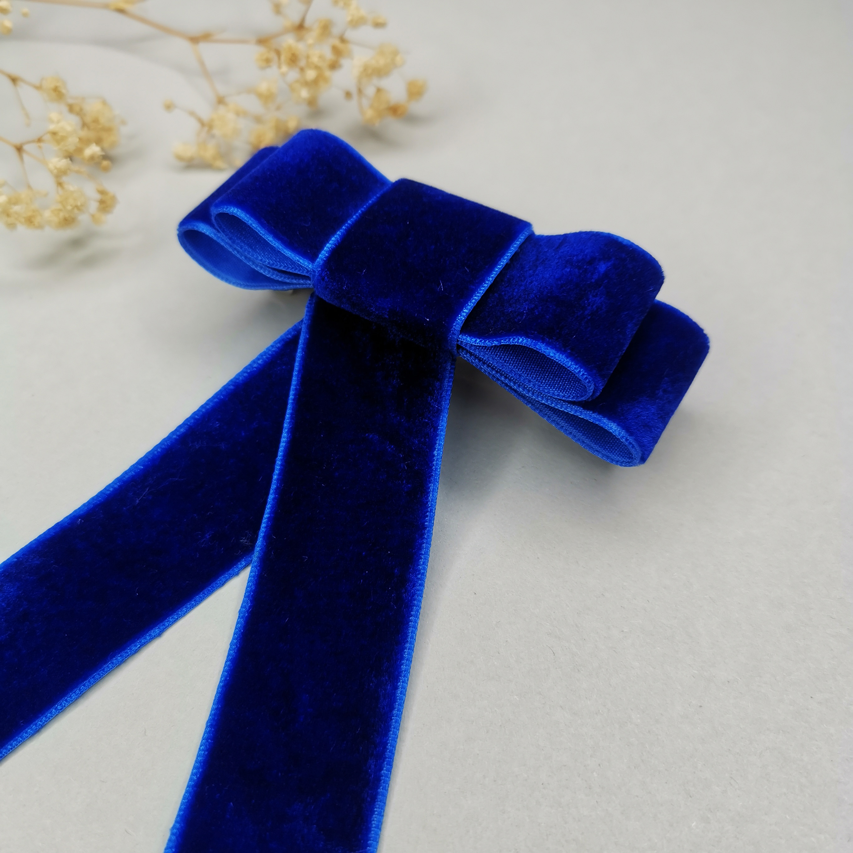 Aksominis Segtukas, MĖLYNAS