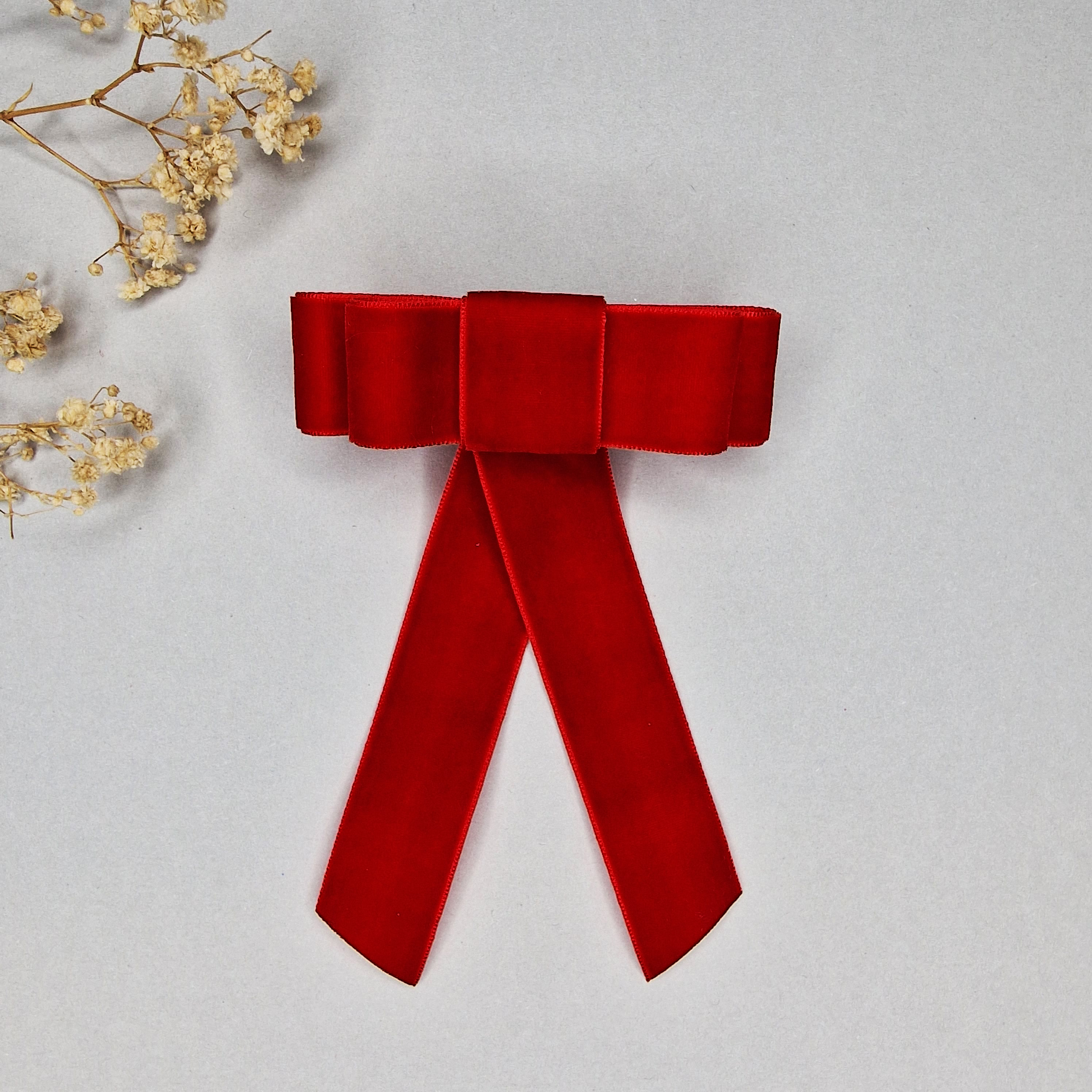 Aksominis Segtukas, RAUDONAS