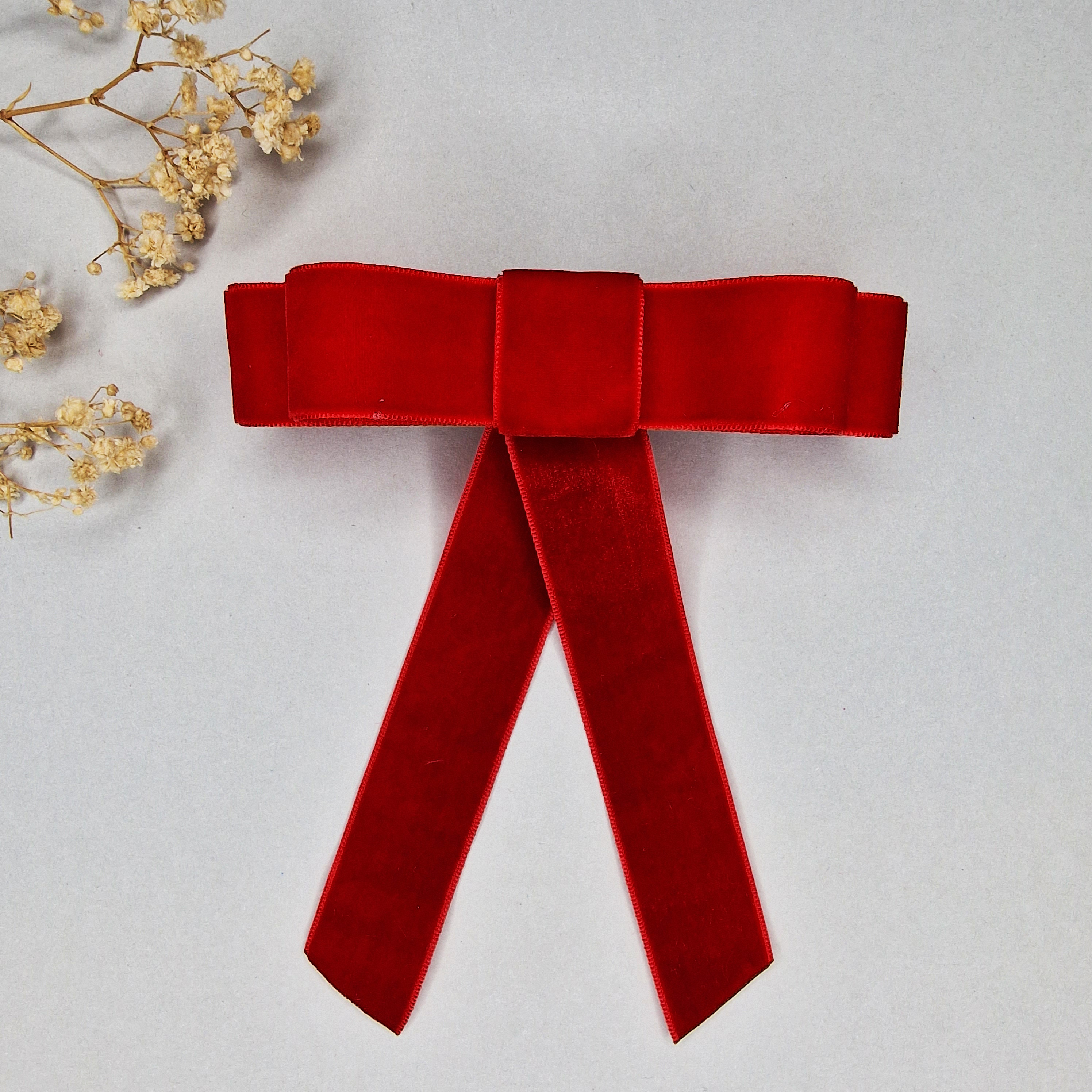 Aksominis Segtukas, RAUDONAS