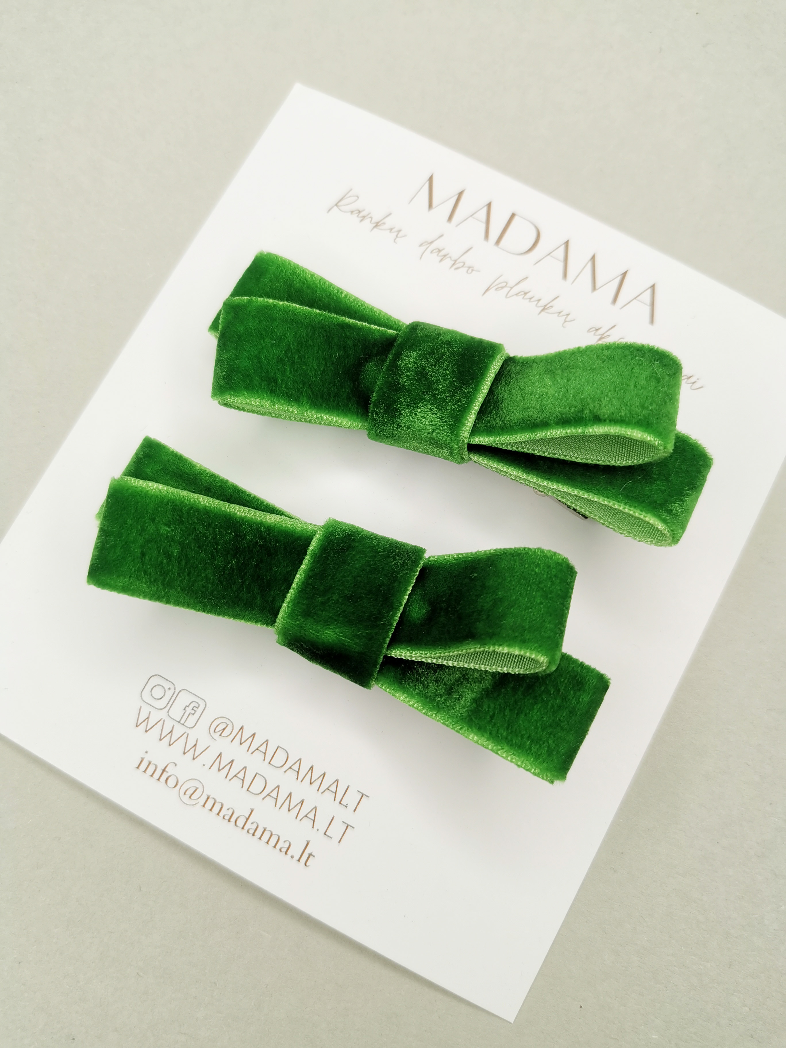 Aksominiai Segtukai, TAMSIAI ŽALI, 2vnt.