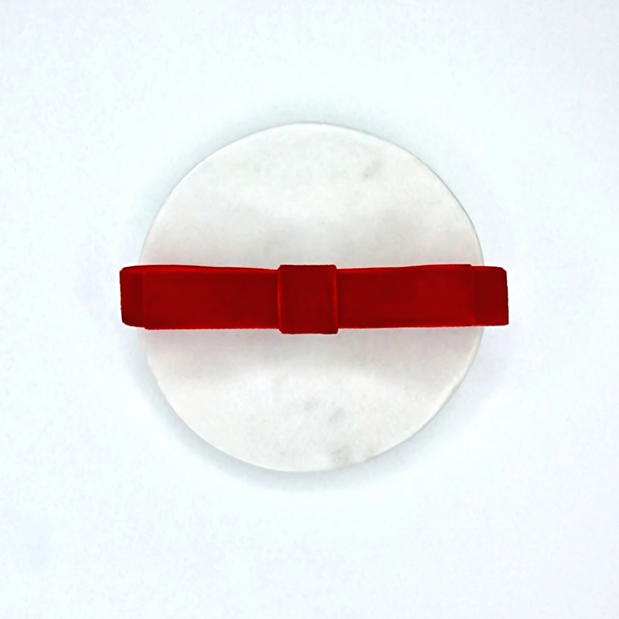 Siauras Aksominis Segtukas, Raudonas