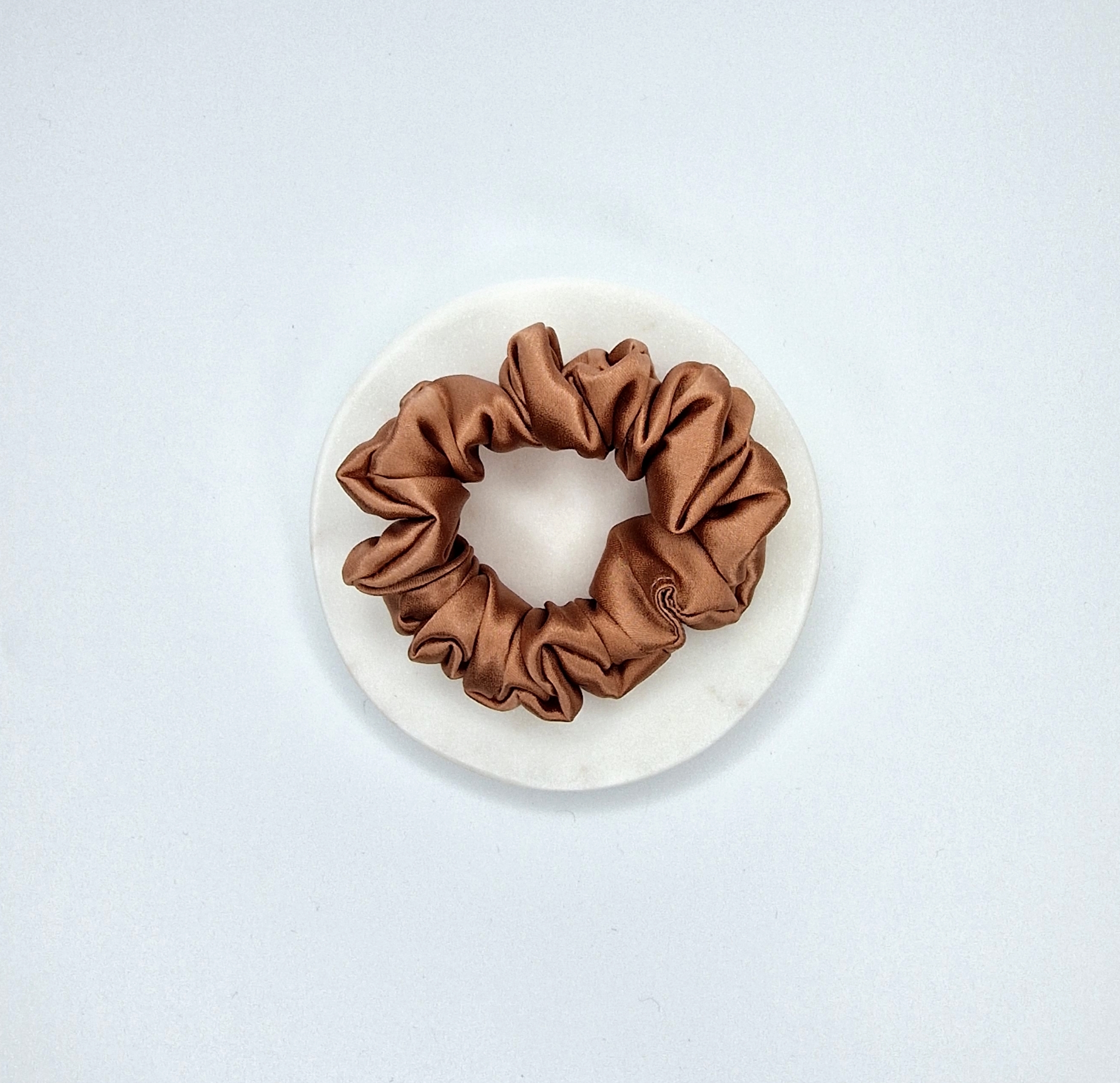 Plytų Spalvos Šilkinė Gumytė