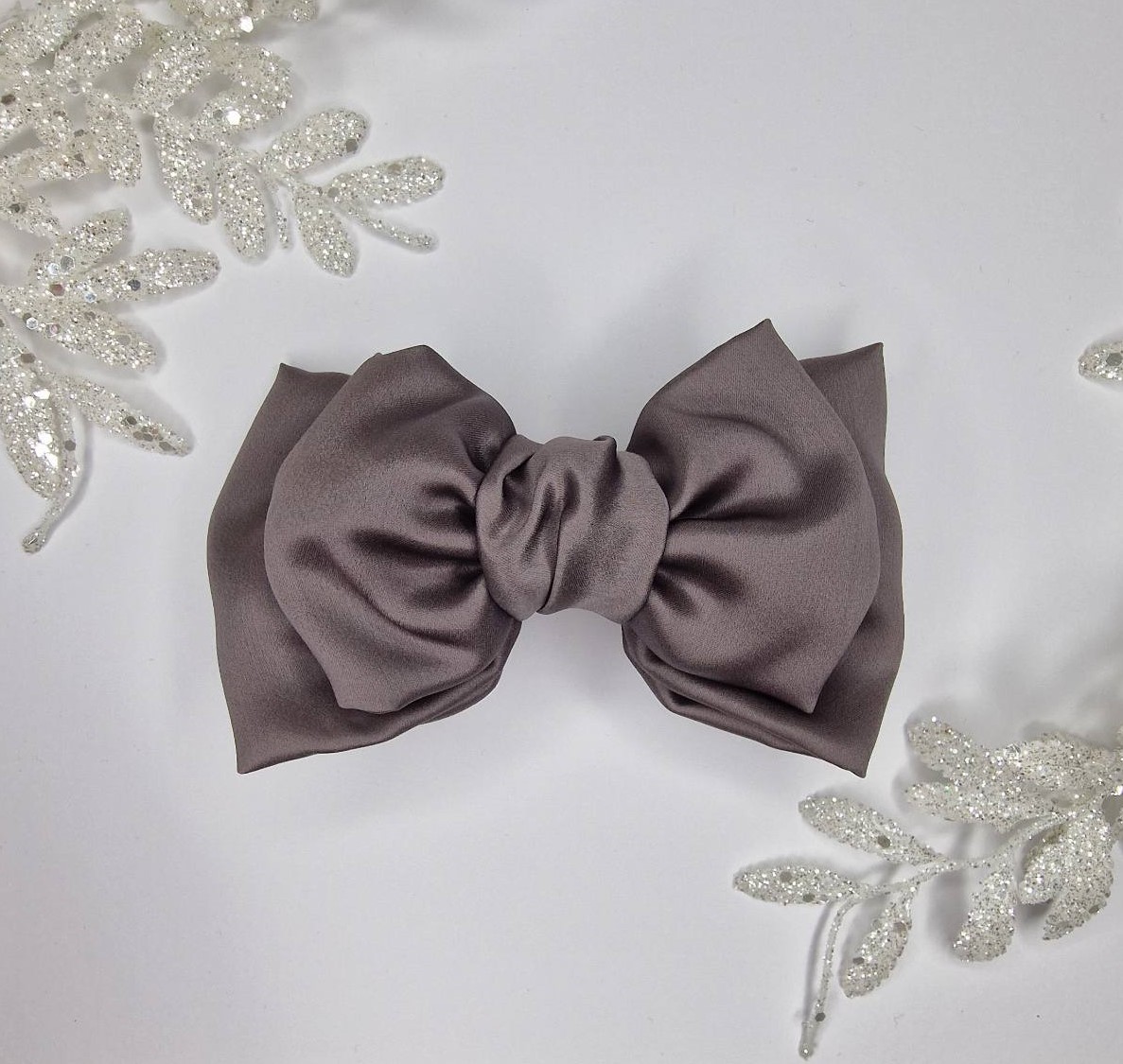 Pilkas Šilko Kaspinas 