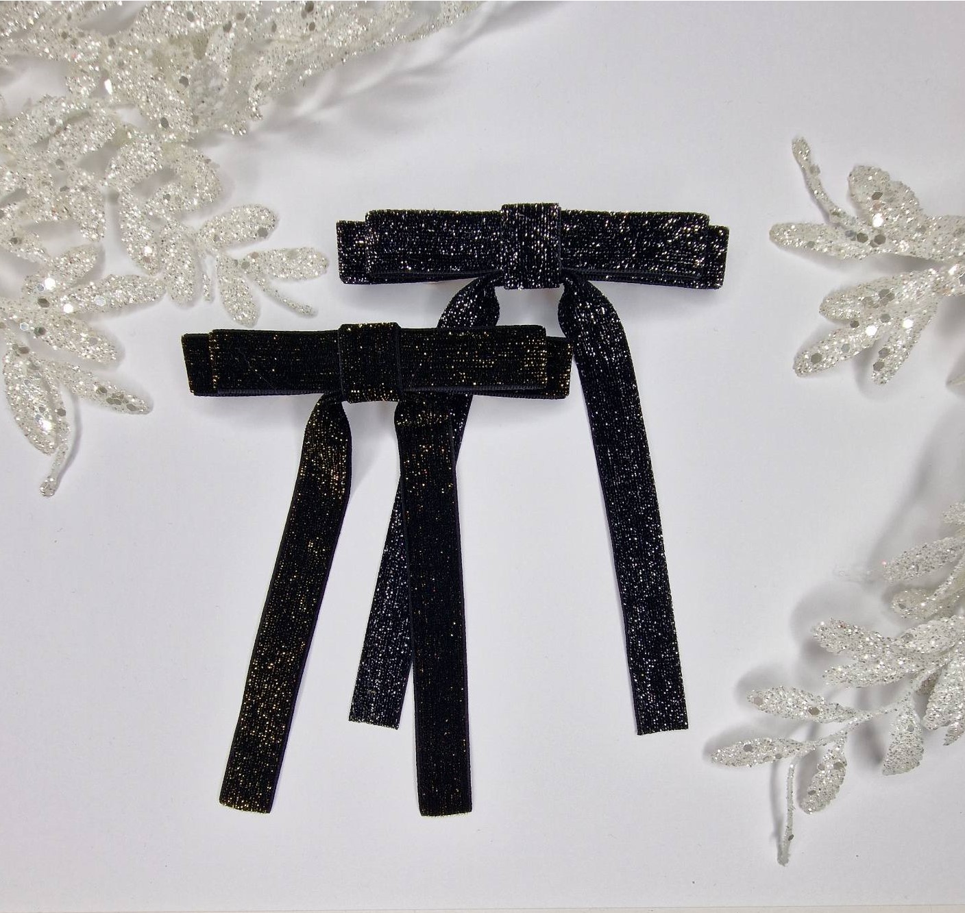 Siauras Aksominis Segtukas, Blizgus Juodas