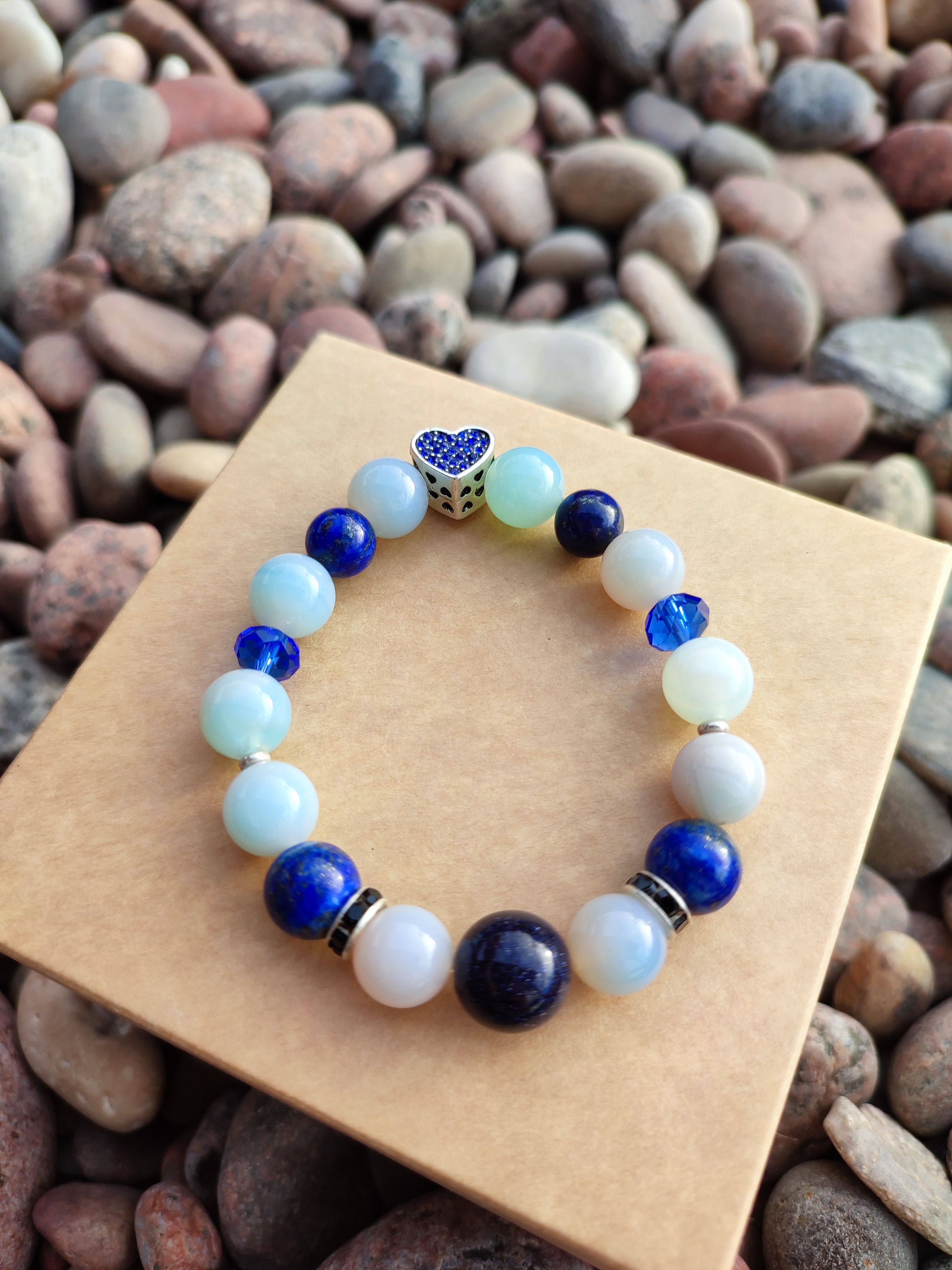 Rankų darbo apyrankė "Harmoninga moteris" + AFIRMACIJA