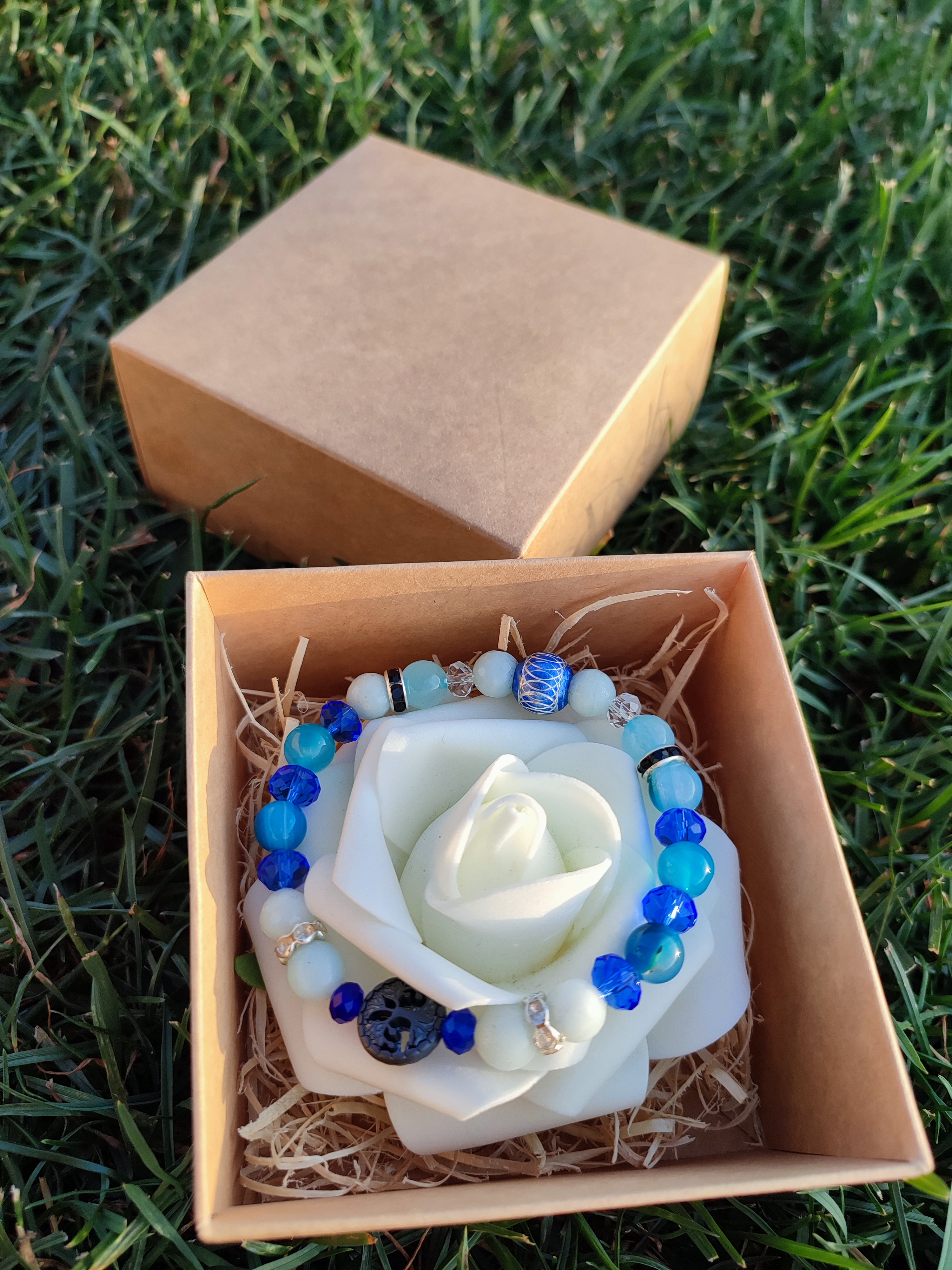 Rankų darbo apyrankė "Gyvybinė energija" + AFIRMACIJA