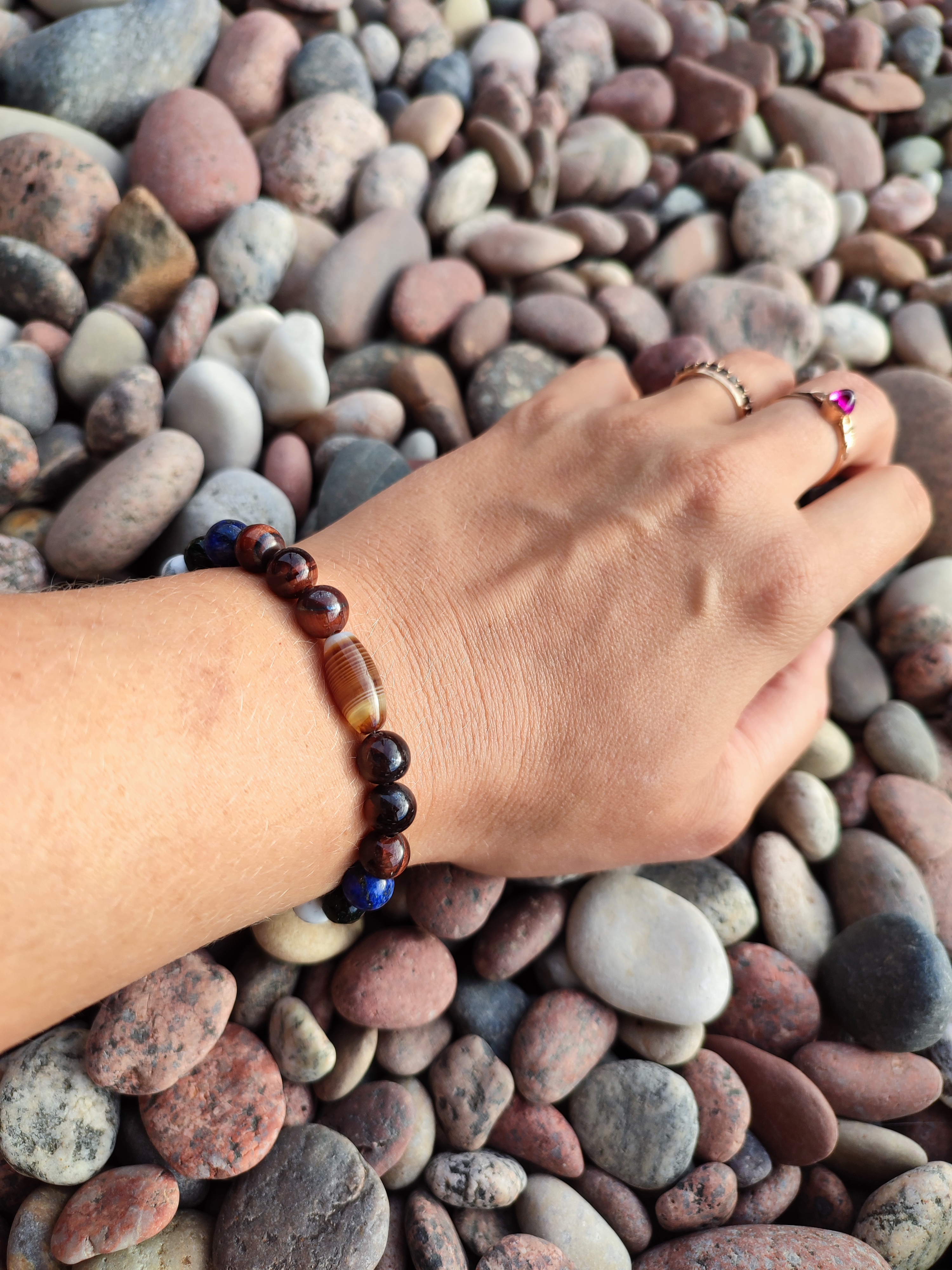 Rankų darbo apyrankė "Koncentruotas aiškumas" + AFIRMACIJA