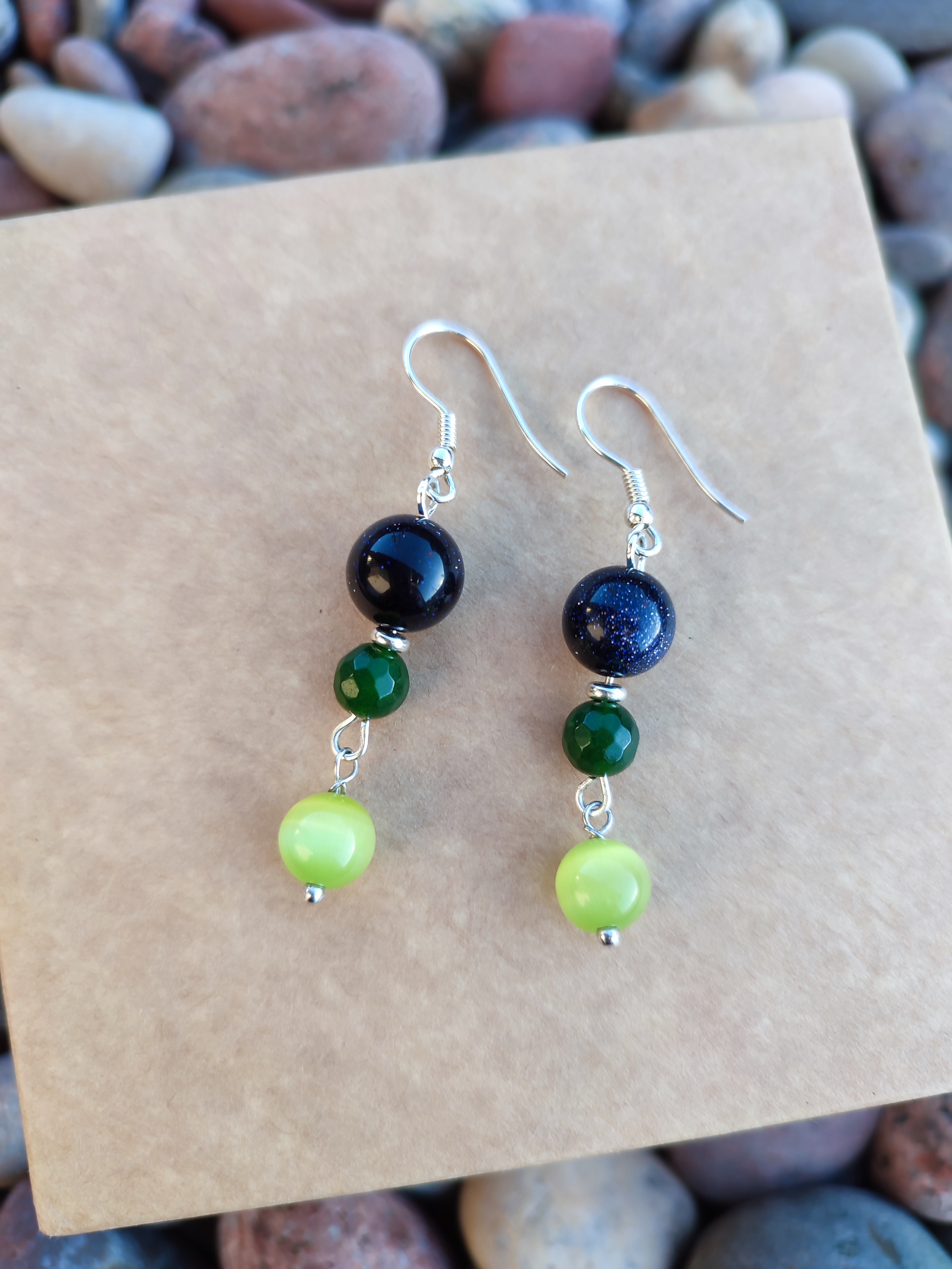 Rankų darbo auskarai "Džiaugsmo magija" + AFIRMACIJA