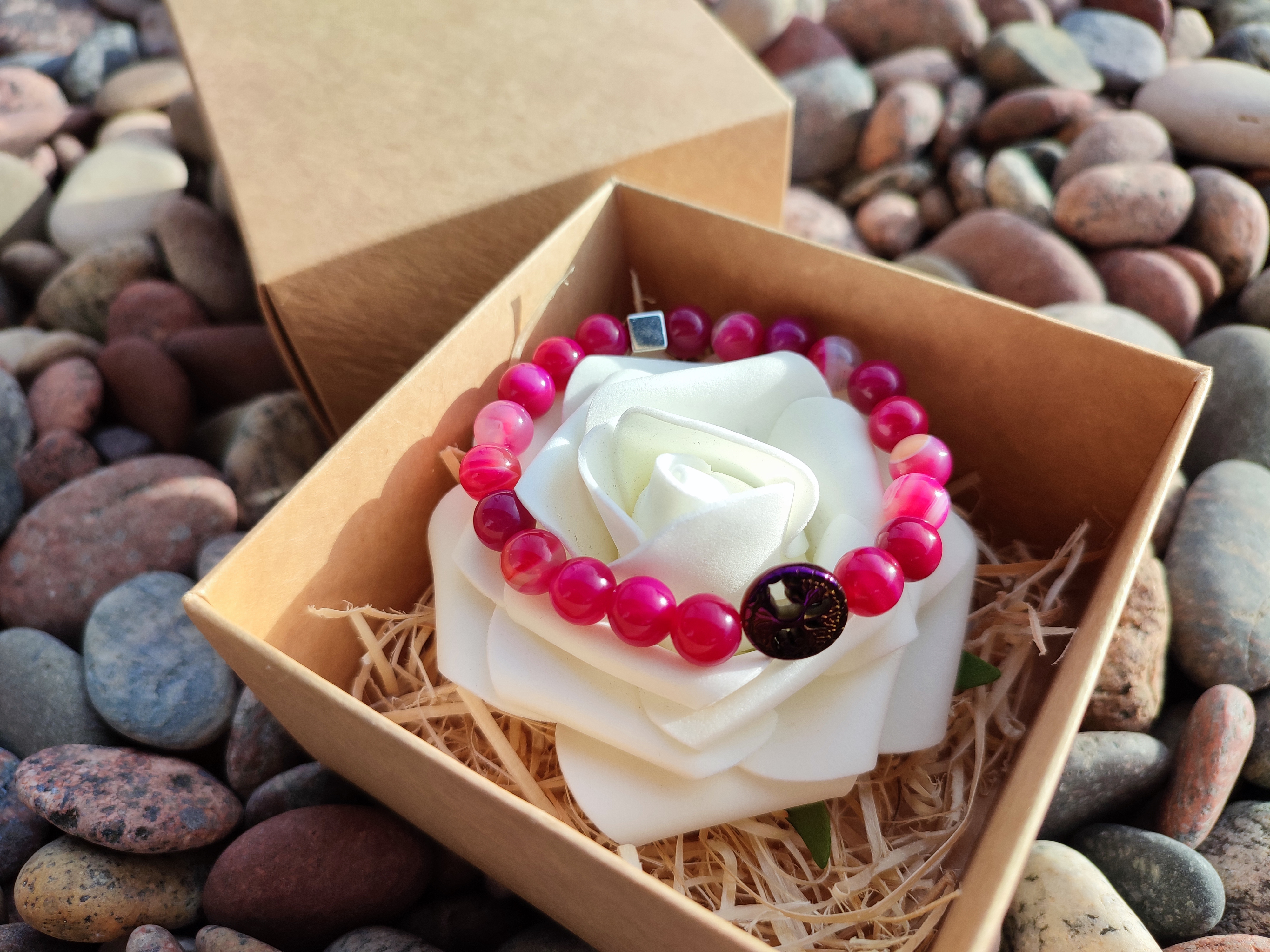 Rankų darbo apyrankė "Susižavėjimas"