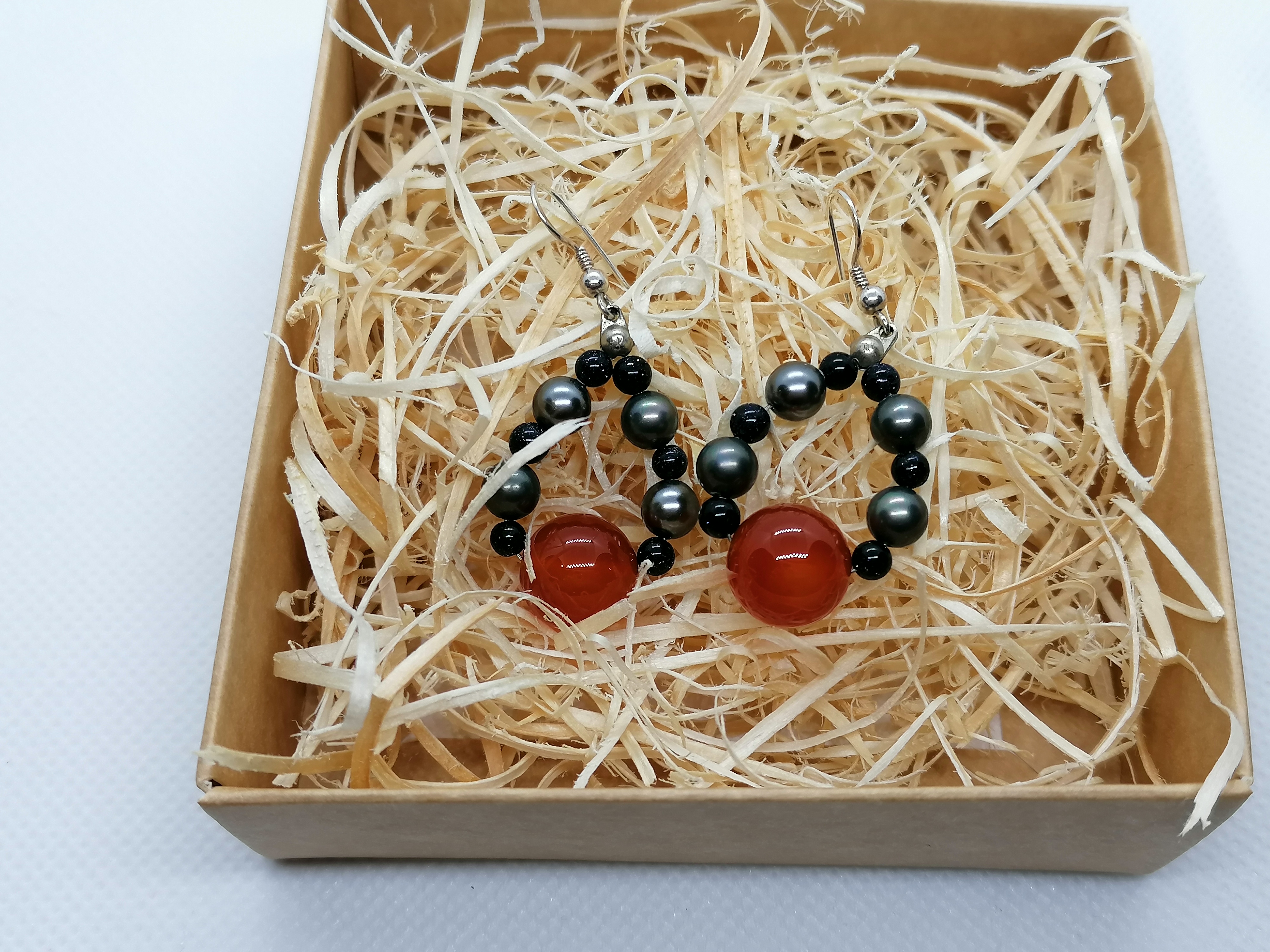 Rankų darbo auskarai "Lašeliai su karneoliu" + AFIRMACIJA