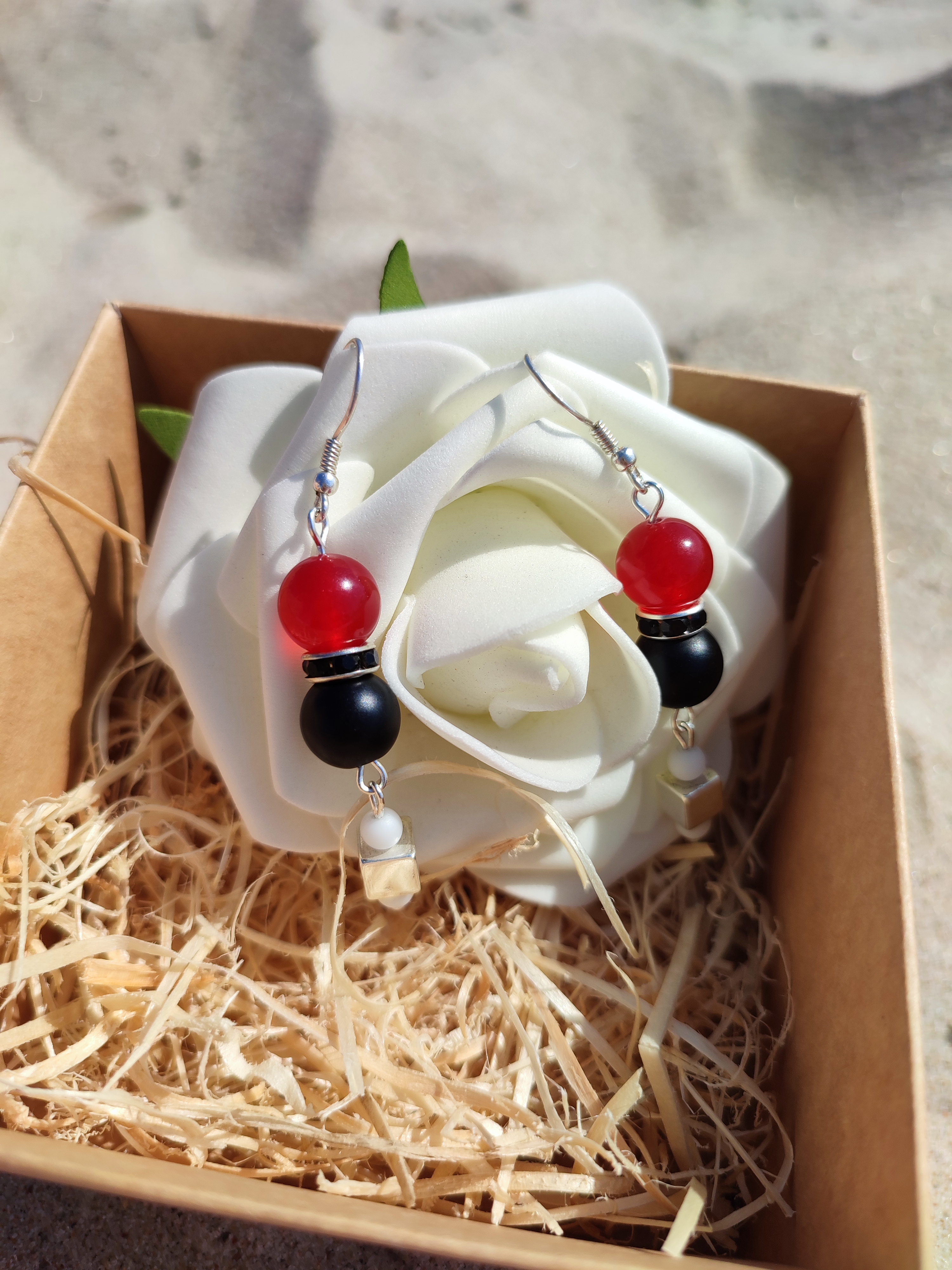 Rankų darbo auskarai "Beribis pasitikėjimas" + AFIRMACIJA