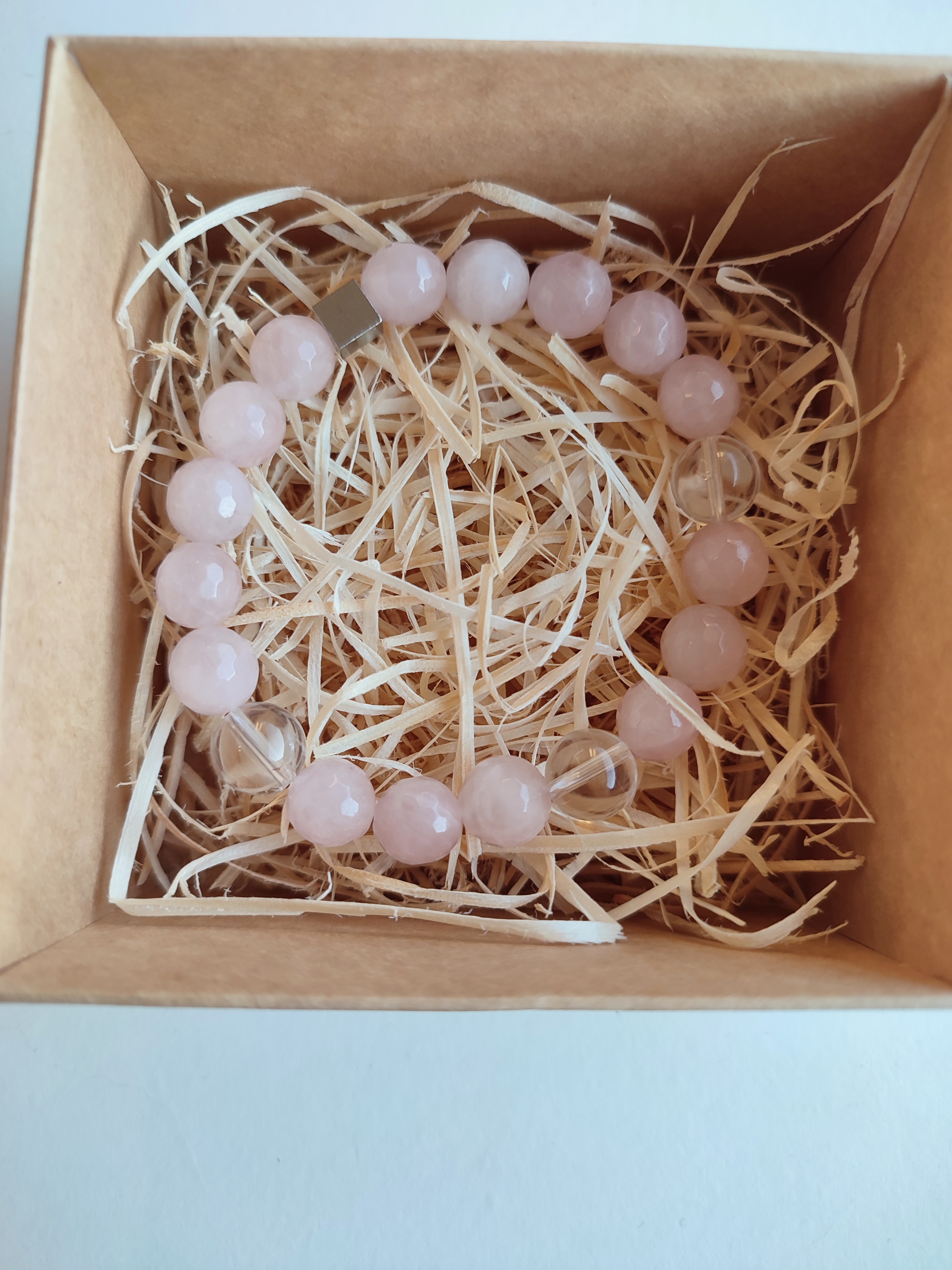 Rankų darbo apyrankė "Meilės Deivė"