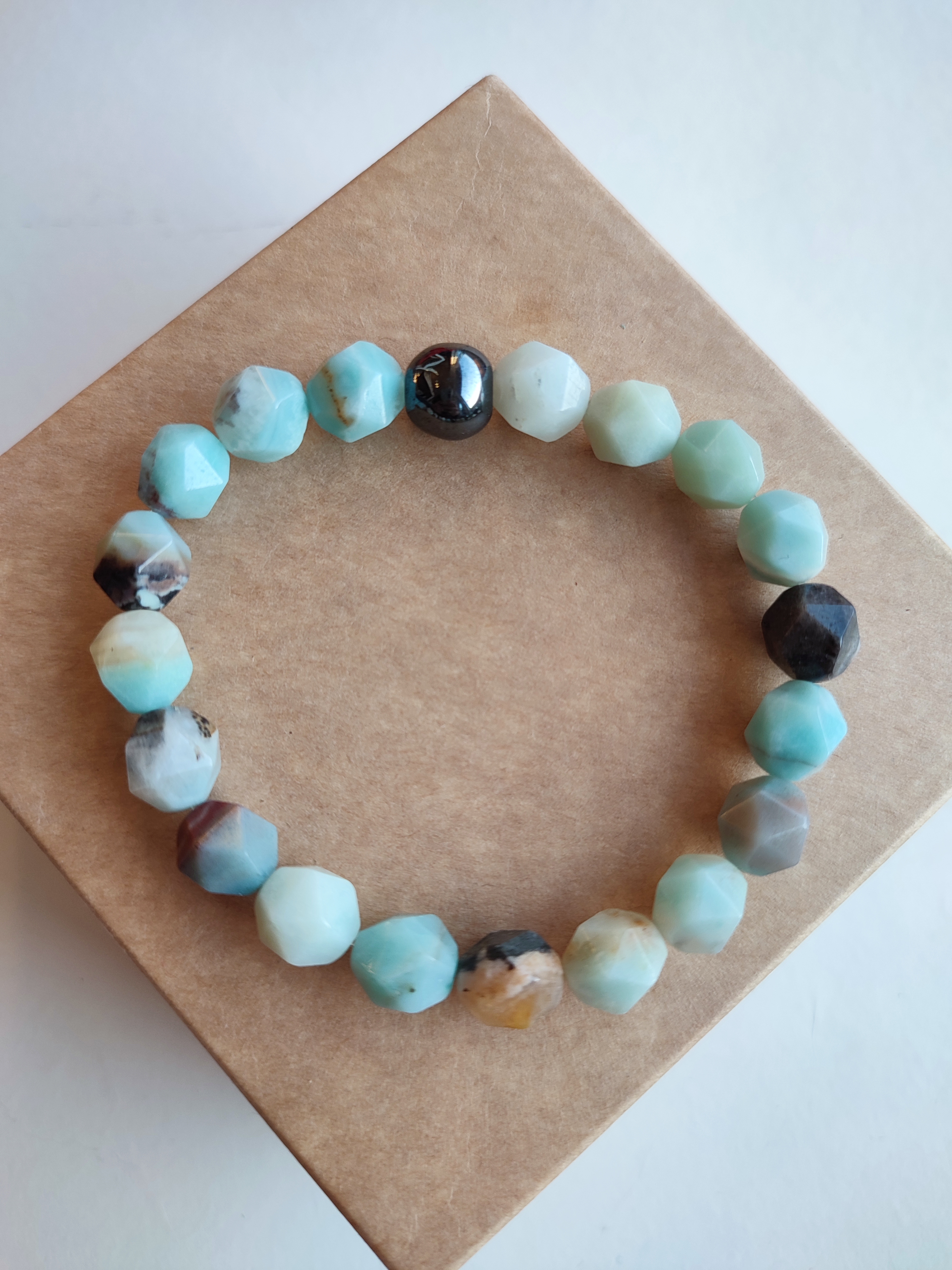 Rankų darbo apyrankė "Saviraiškos laisvė 3" + AFIRMACIJA