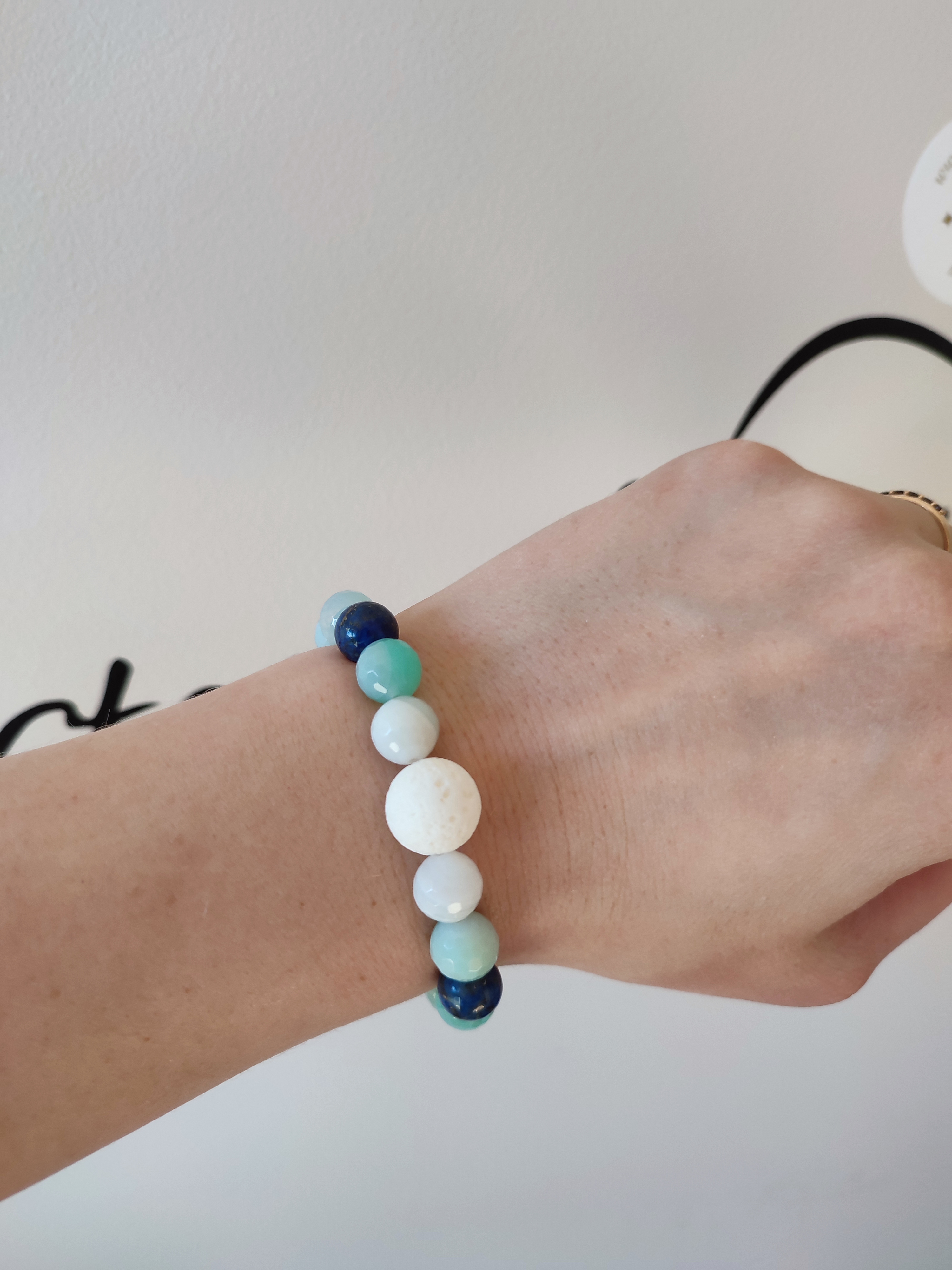 Rankų darbo apyrankė "Įkvepiantis džiaugsmas" + AFIRMACIJA