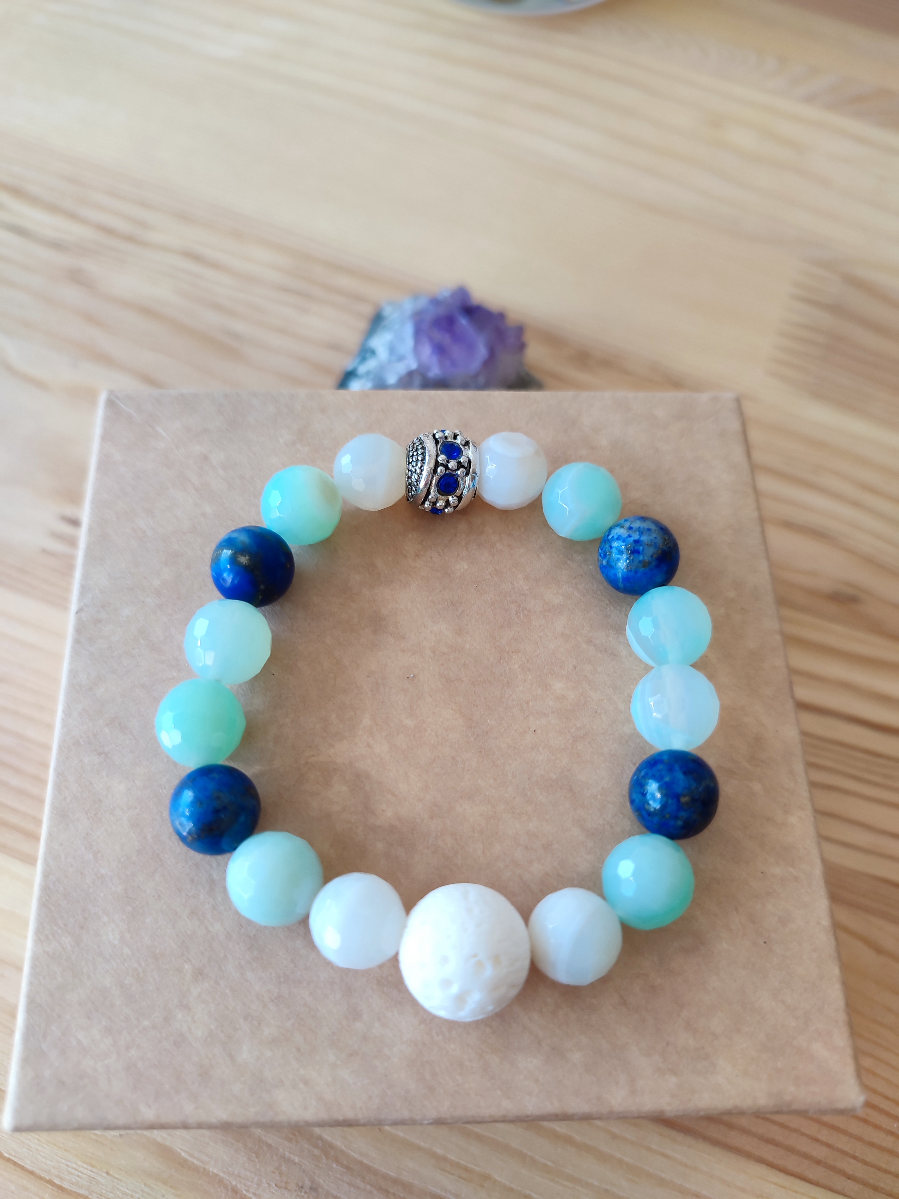 Rankų darbo apyrankė "Įkvepiantis džiaugsmas" + AFIRMACIJA