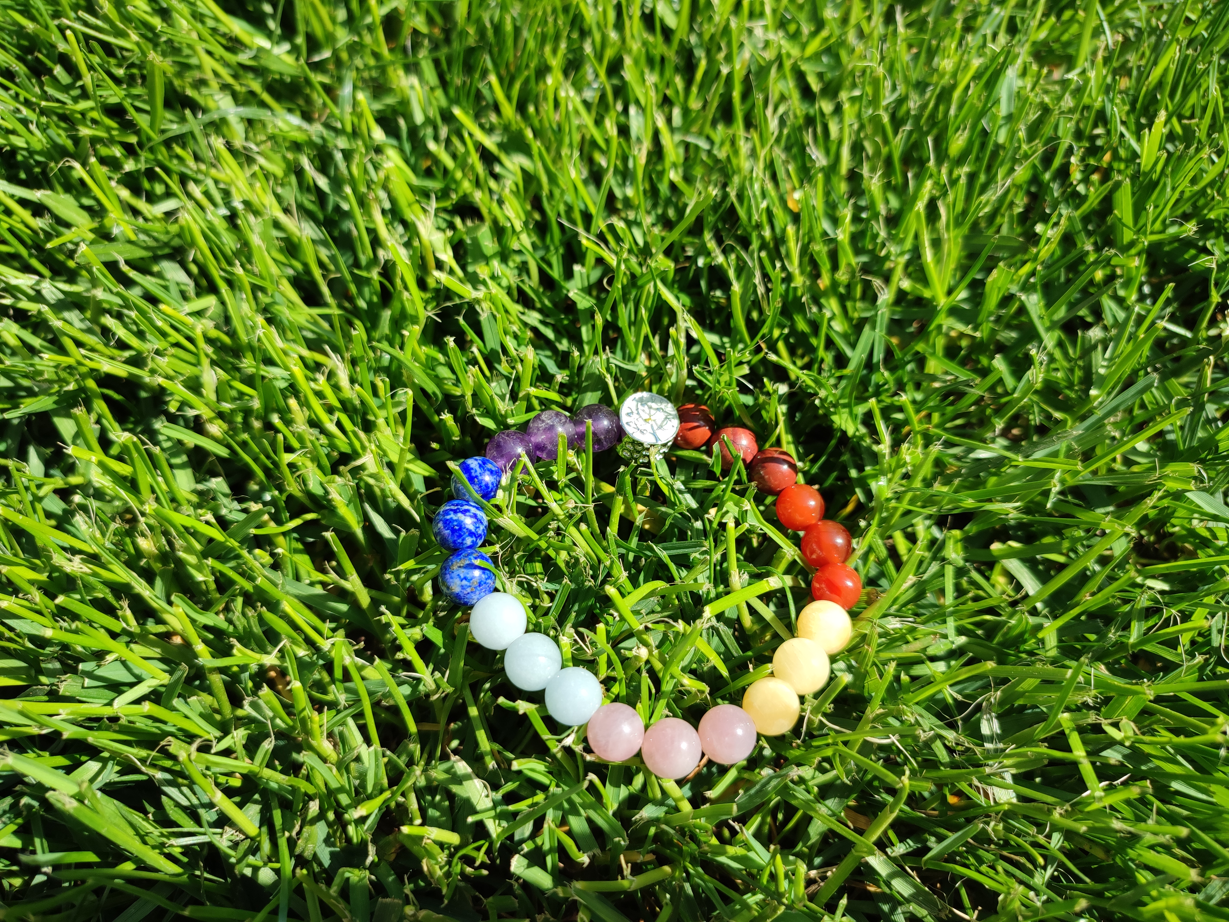 Rankų darbo apyrankė "7 čakros su gyvybės medžiu" + AFIRMACIJA