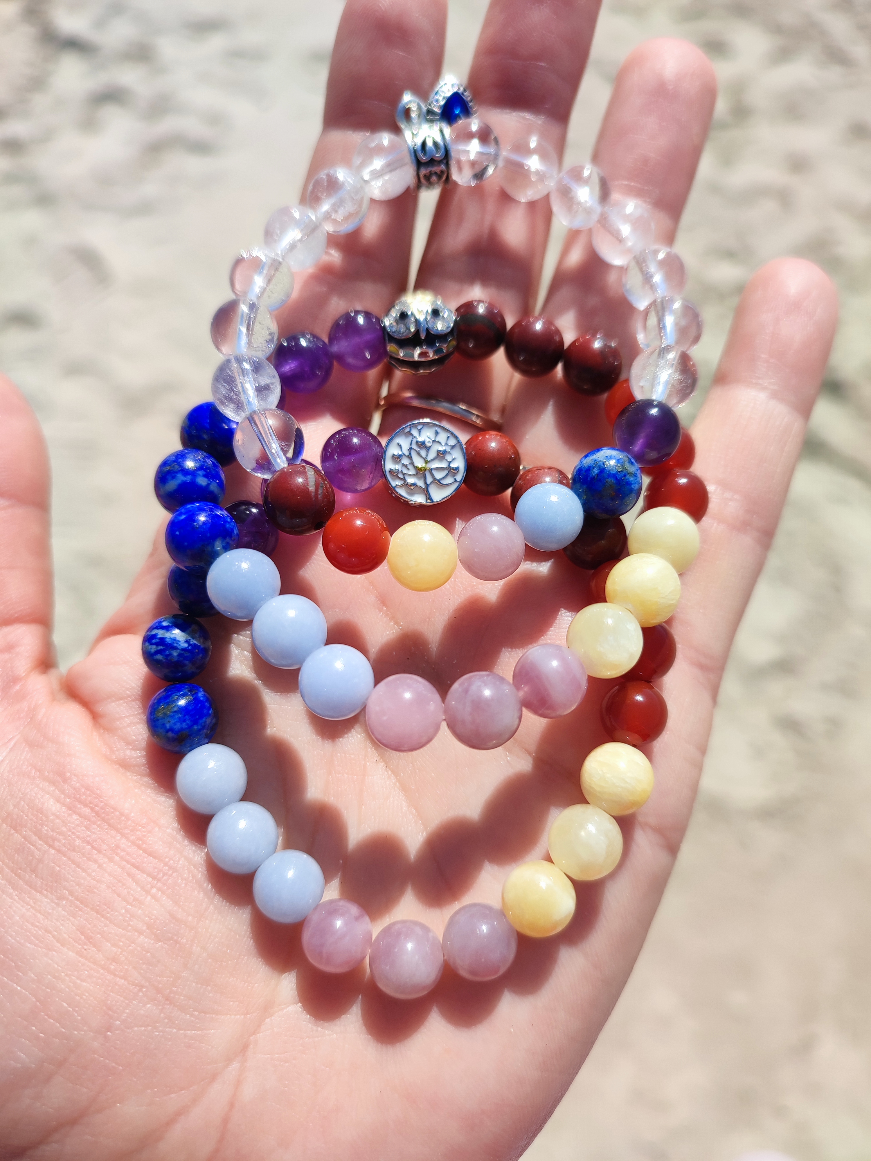 Rankų darbo apyrankė "7 čakros su gyvybės medžiu" + AFIRMACIJA