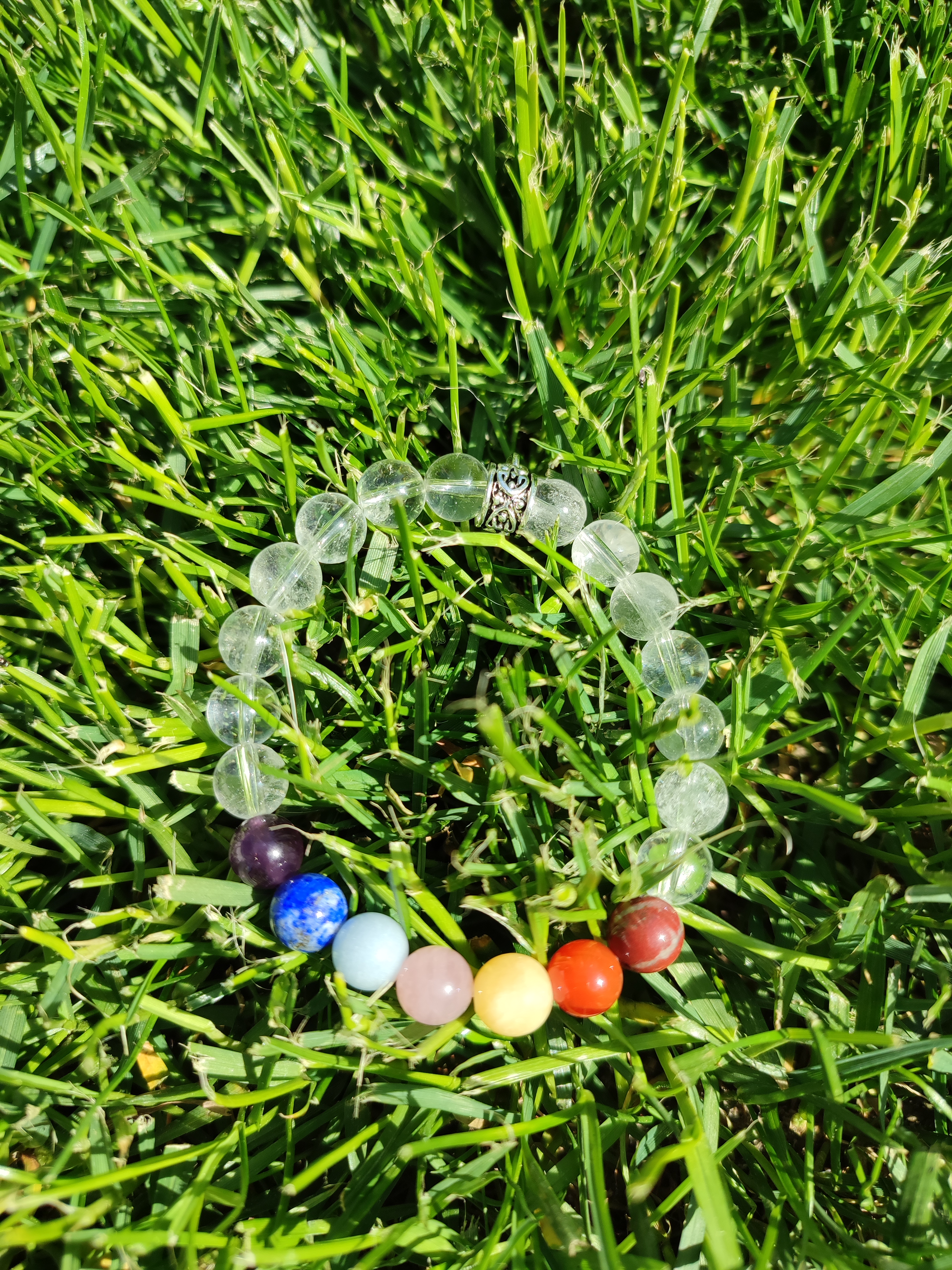 Rankų darbo apyrankė "7 čakros su kalnų krištolu + akis" + AFIRMACIJA