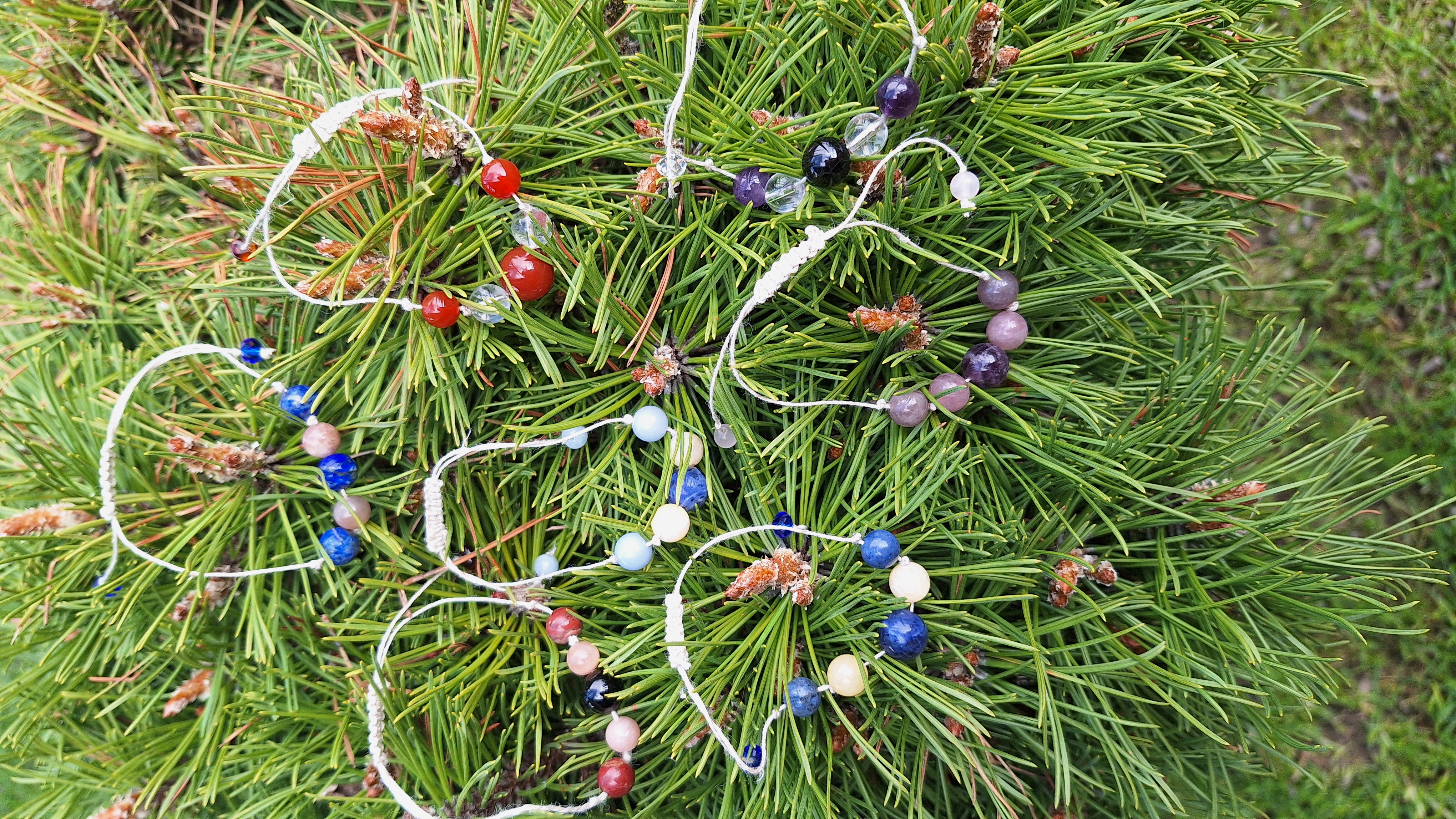 Apyrankė ant siūlo "Mylėti save"