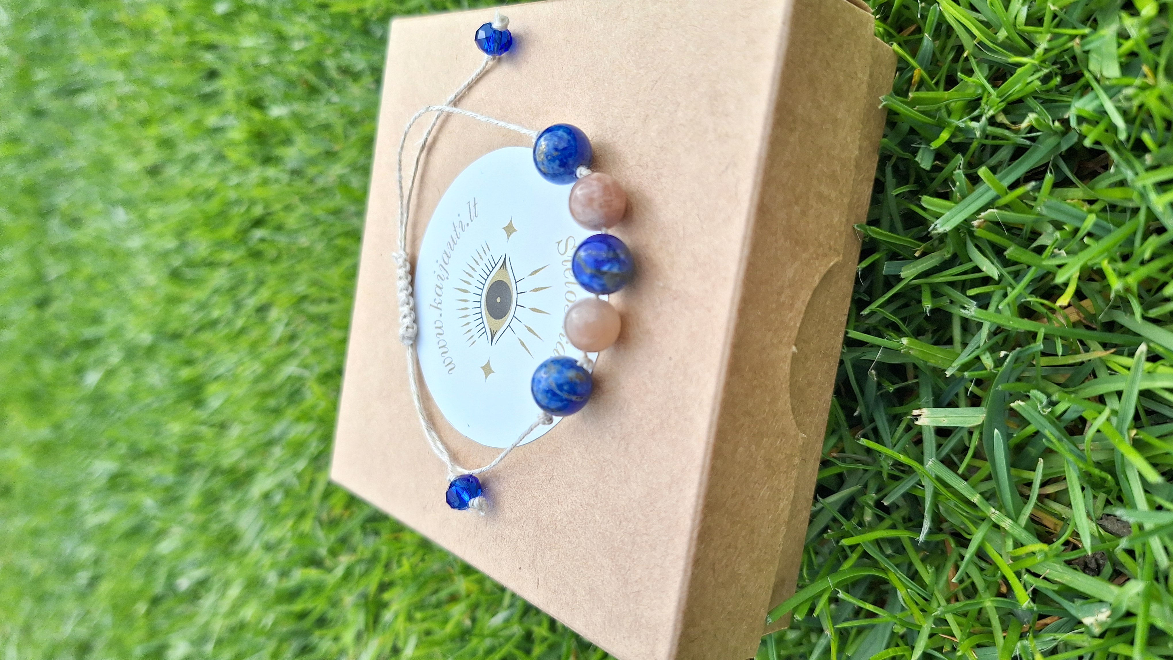 Apyrankė ant siūlo "Matyti daugiau"