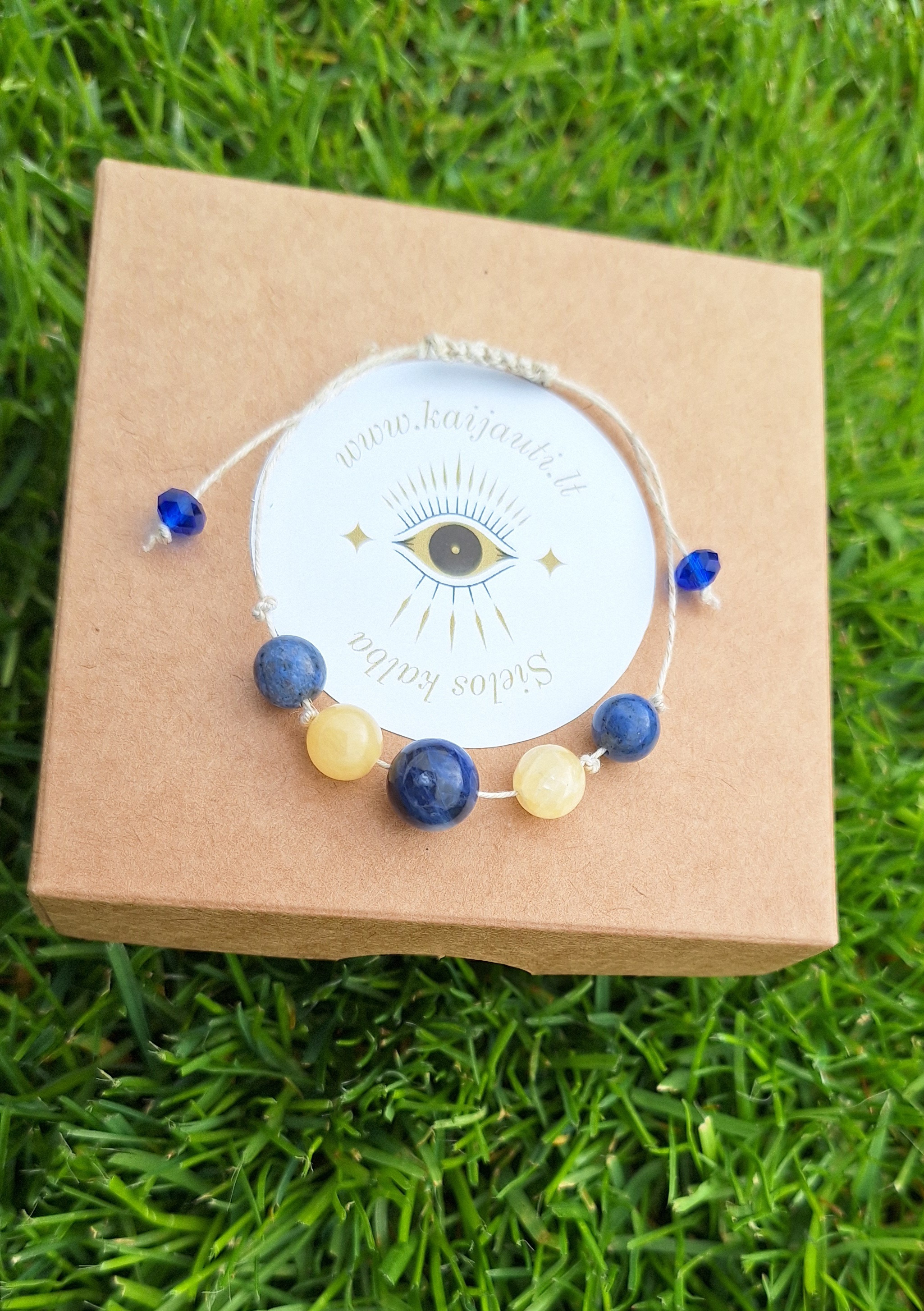 Apyrankė ant siūlo "Pasitikėti savo galia"