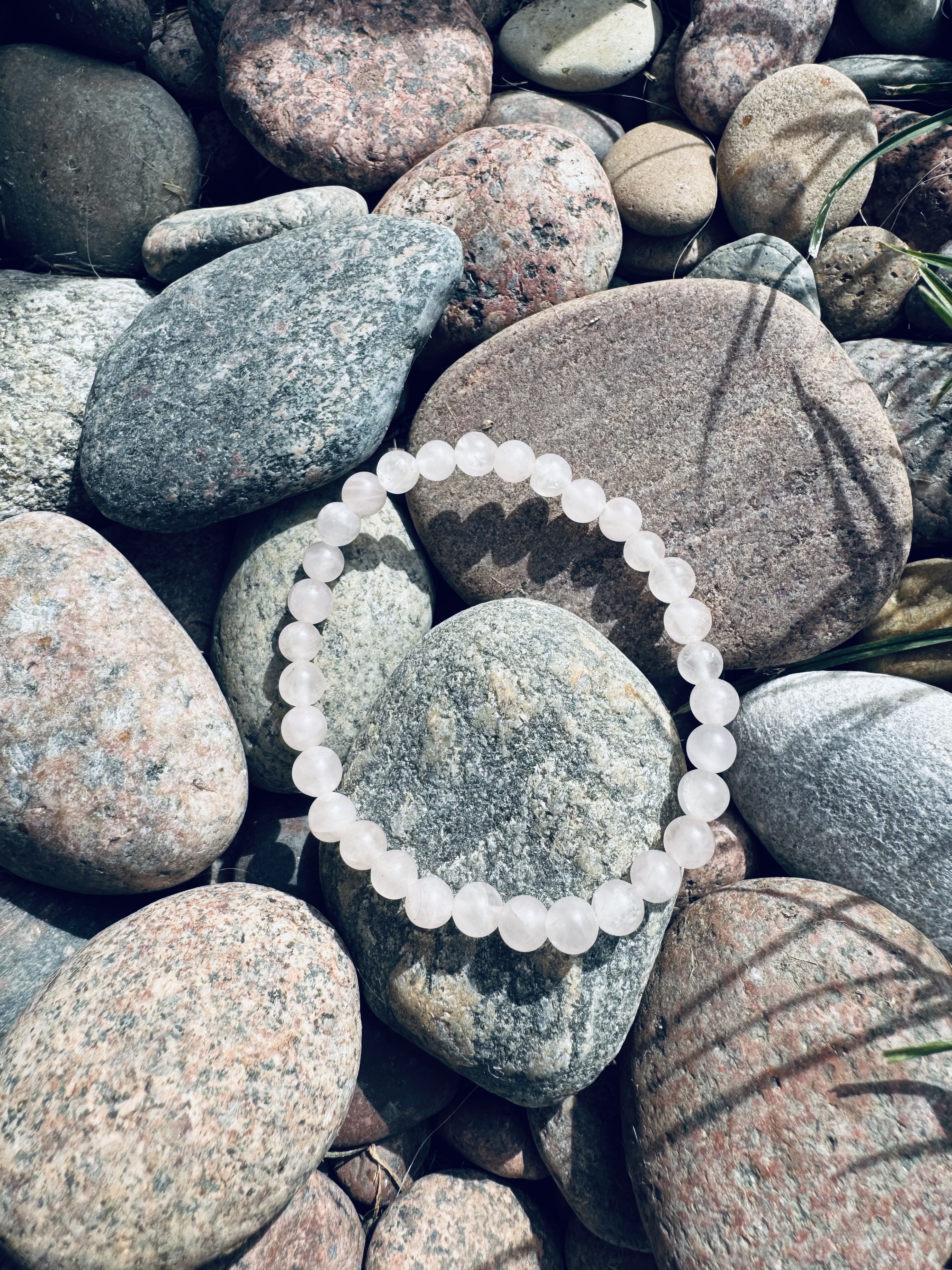 Rankų darbo apyrankė "Meilė sau" + AFIRMACIJA