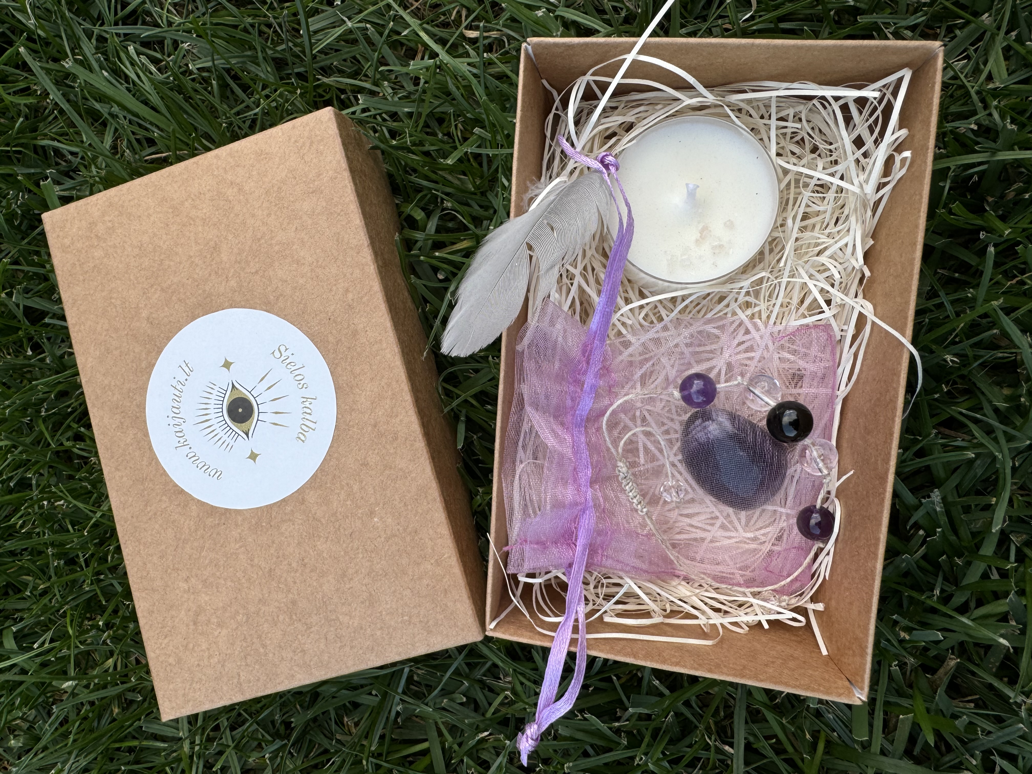 Dovanų dėžutė “Savo ašyje”