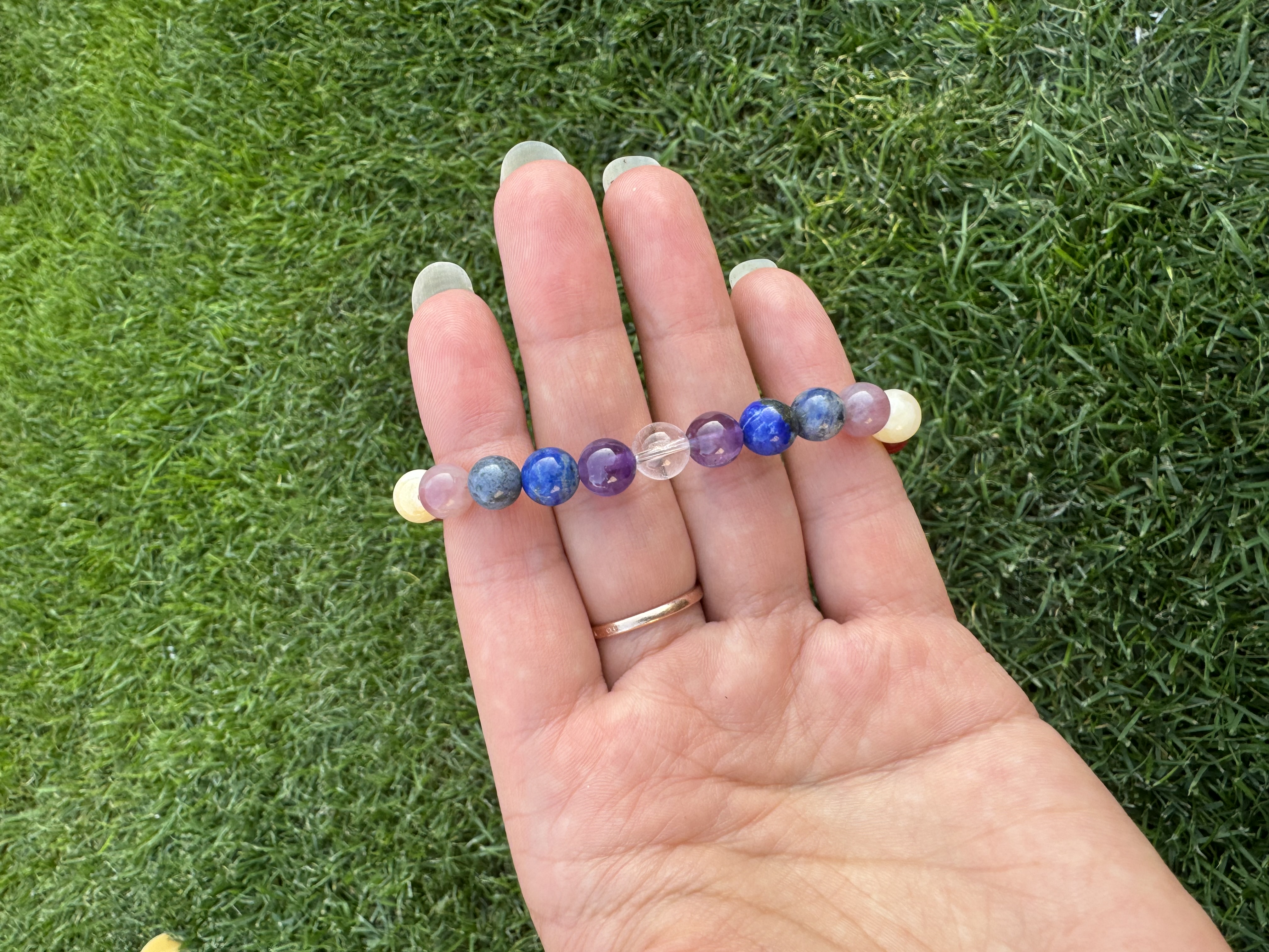 Rankų darbo apyrankė "7 čakros su gyvybės medžiu" + AFIRMACIJA