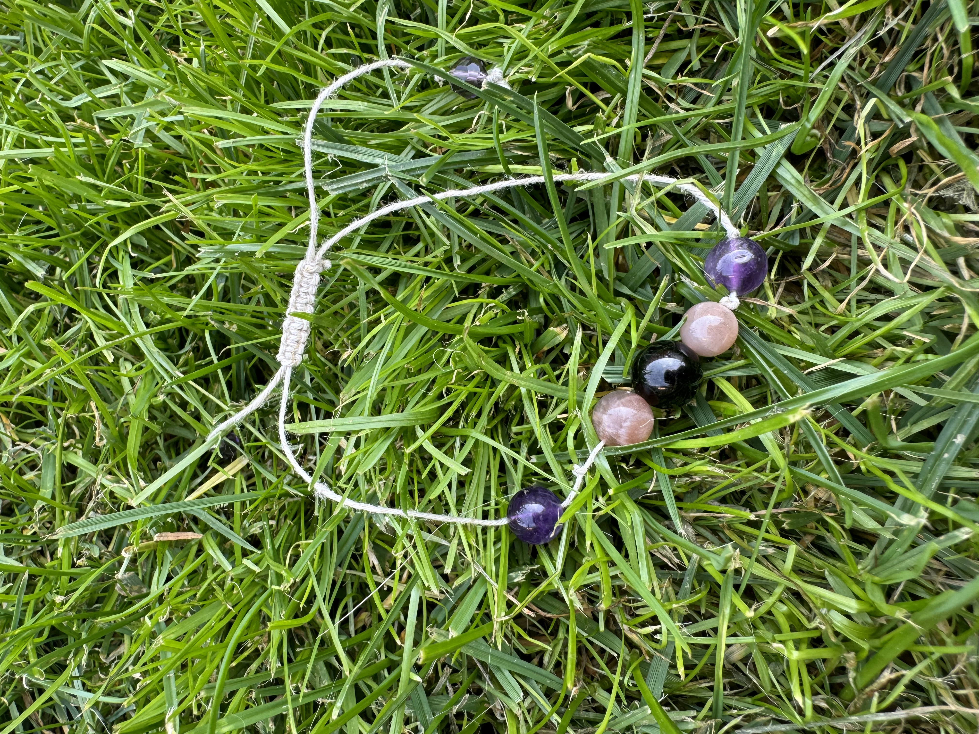 Apyrankė ant siūlo "Širdies skydas"