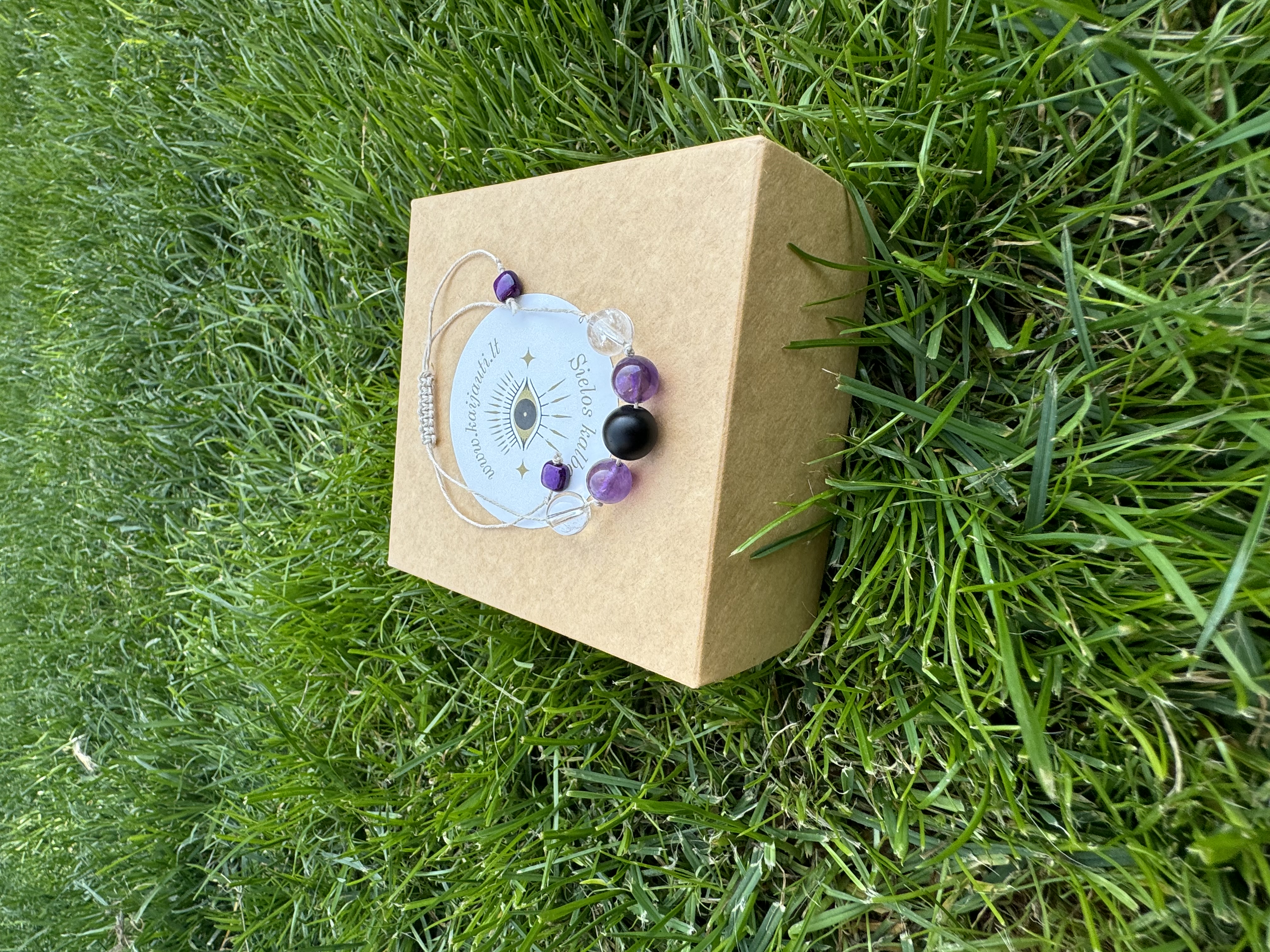 Apyrankė ant siūlo "Saugi savyje"