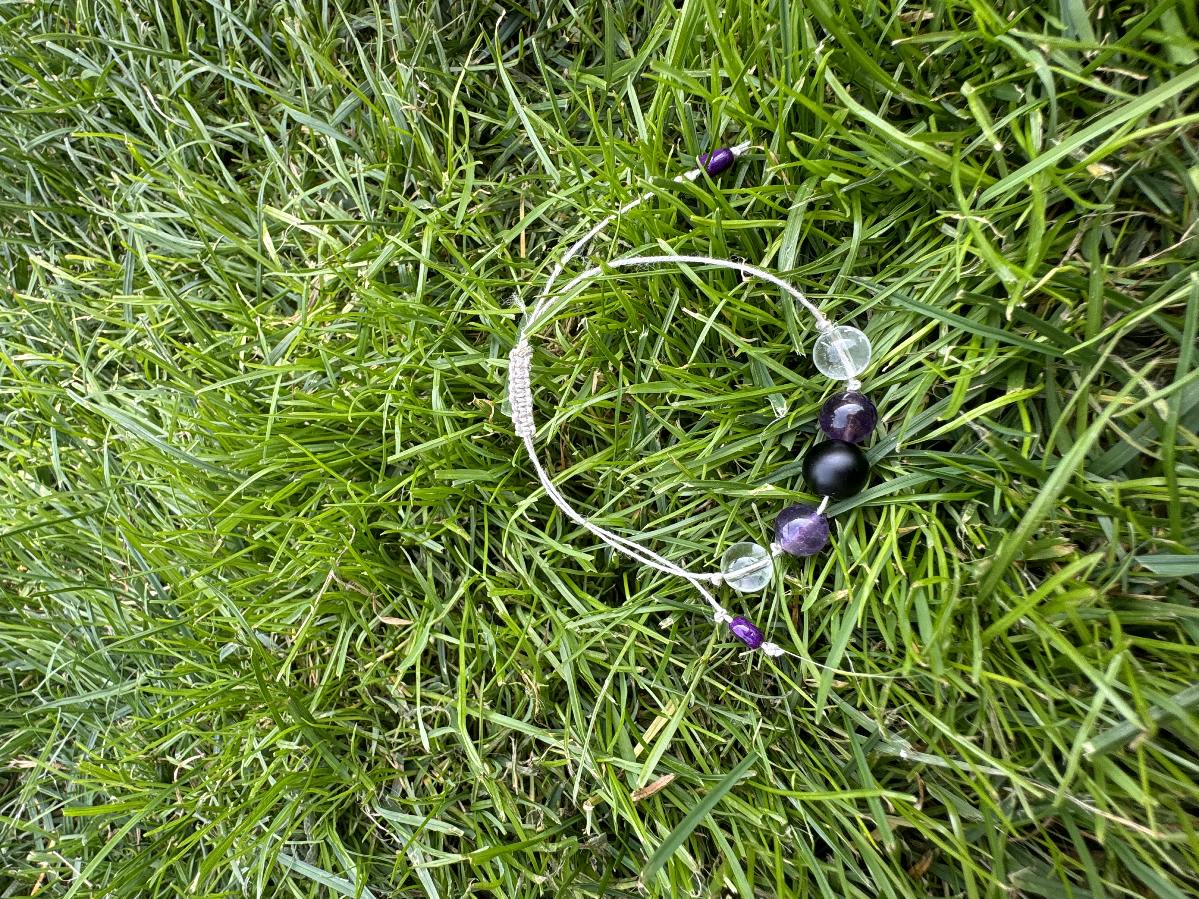 Apyrankė ant siūlo "Saugi savyje"