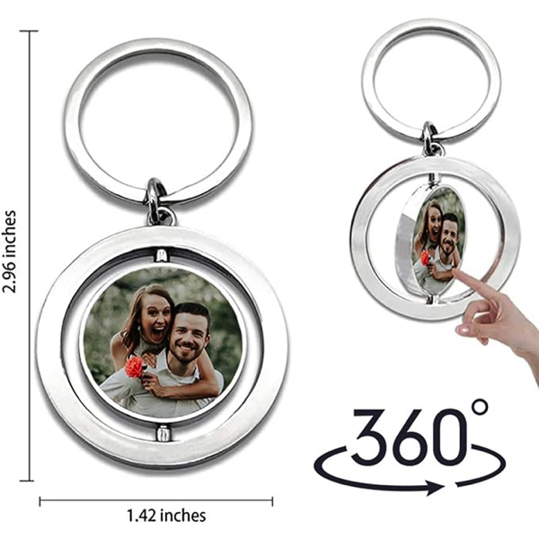 Personalized spinning keyring