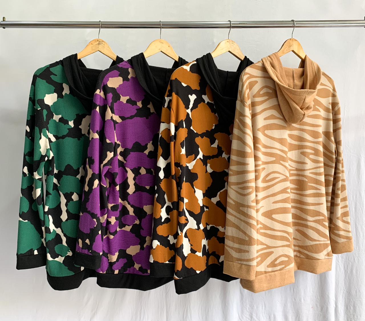 BUZO XXL LANILLA ANGORA ANIMAL CON CAPUCHA