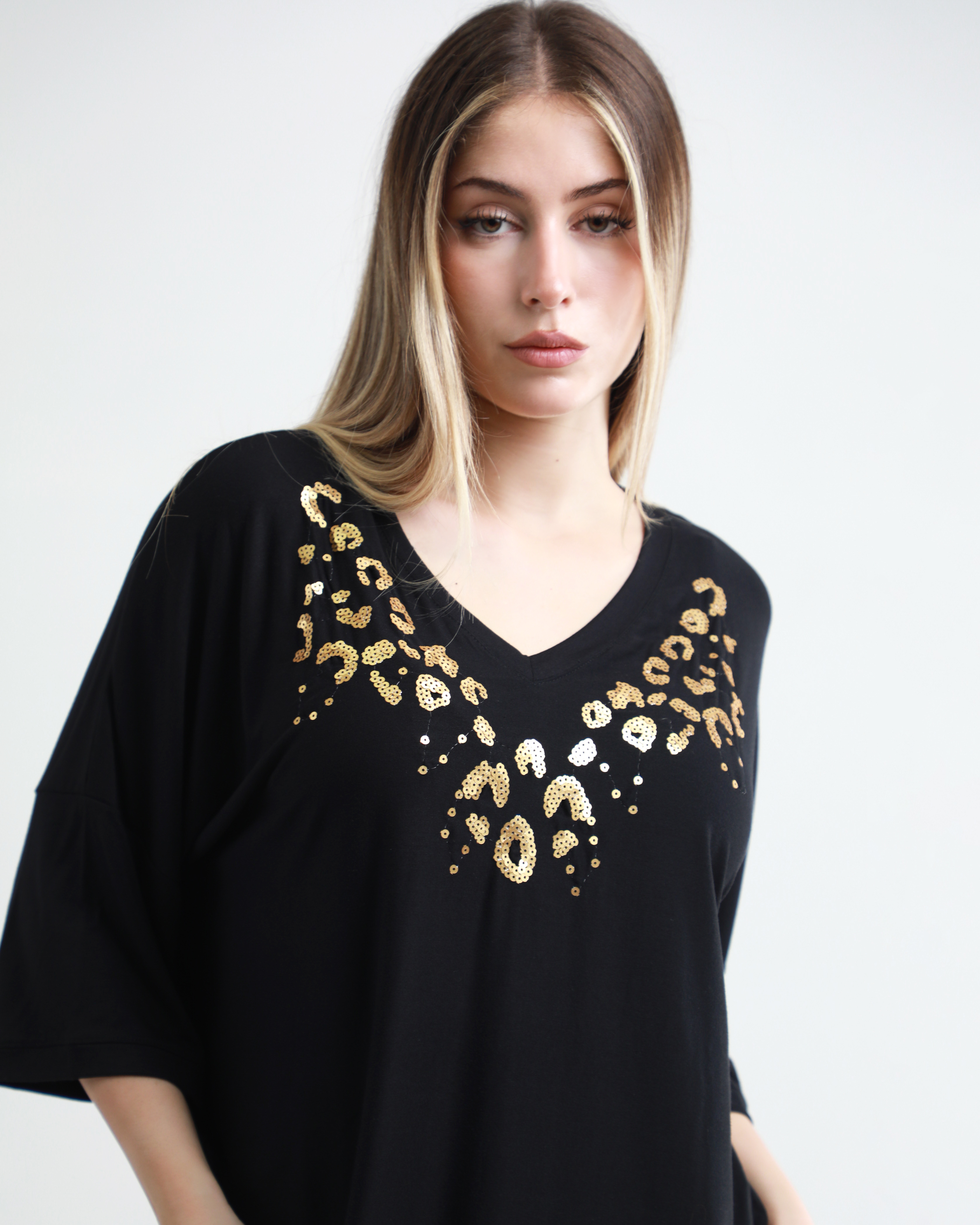 Remerón bordado de lentejuelas MIA