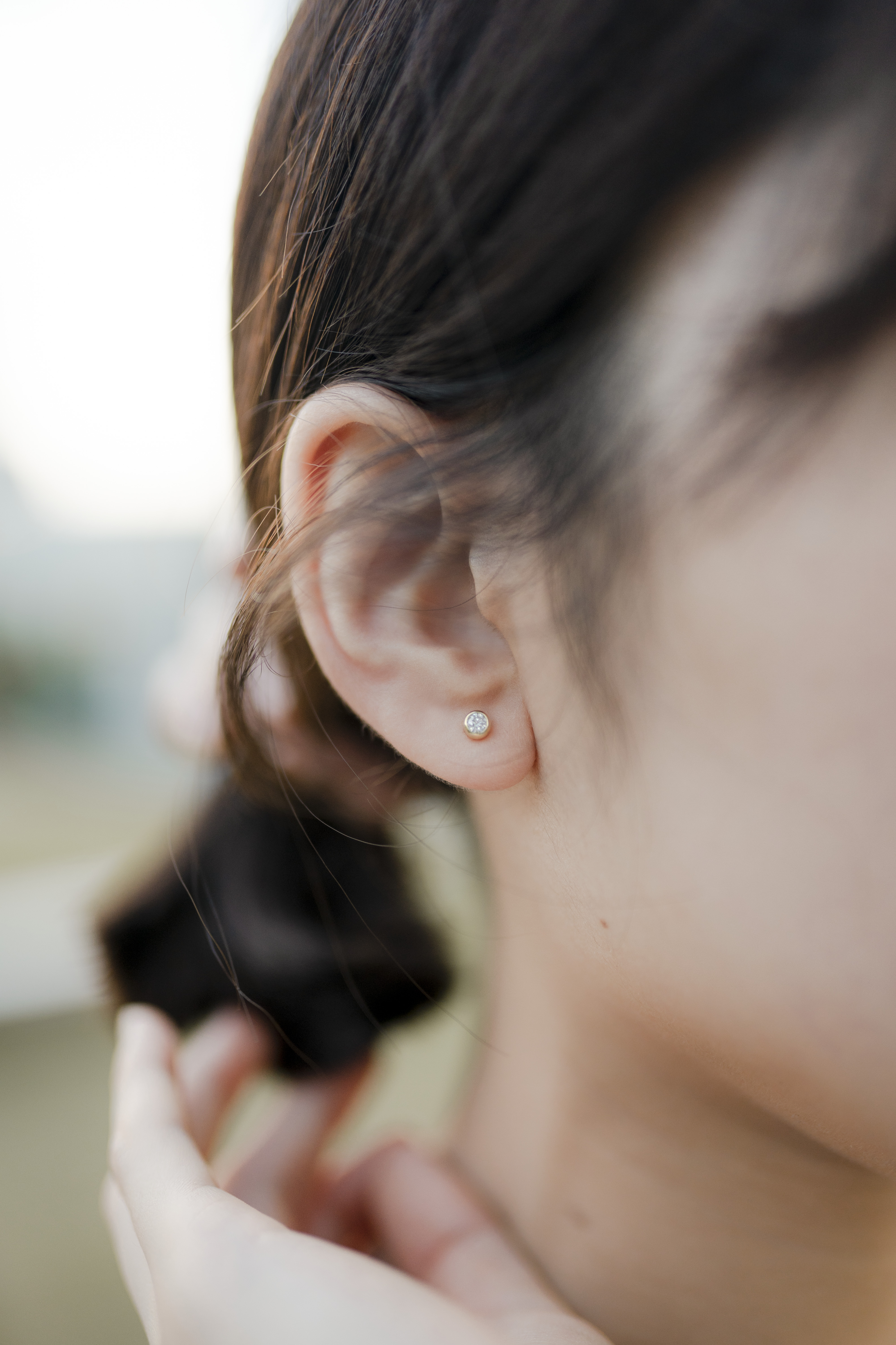 Serenity 18K鍍金莫桑鑽純銀耳環