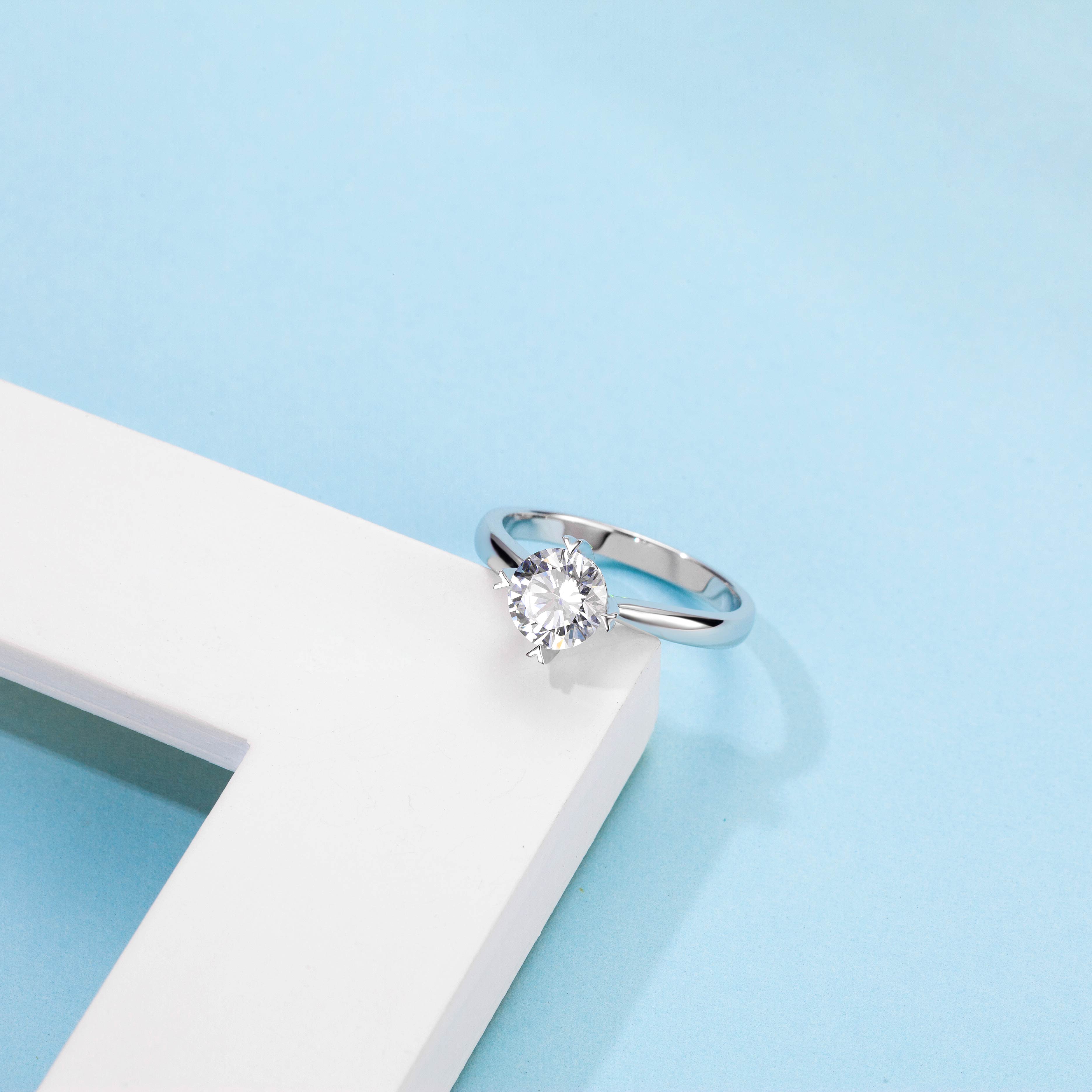 Heart's Reign 莫桑鑽戒指