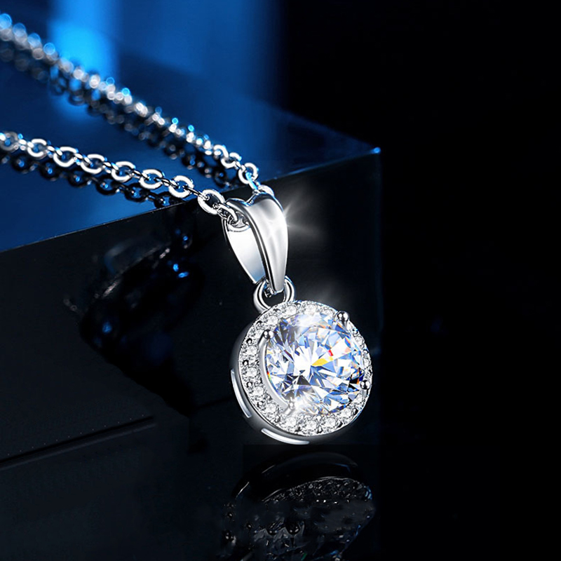 Radiant Halo 莫桑石純銀鏈墜