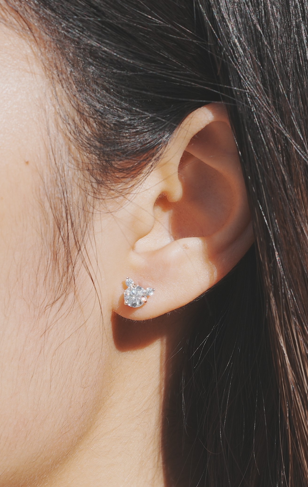 Bear Hug 莫桑石純銀耳環