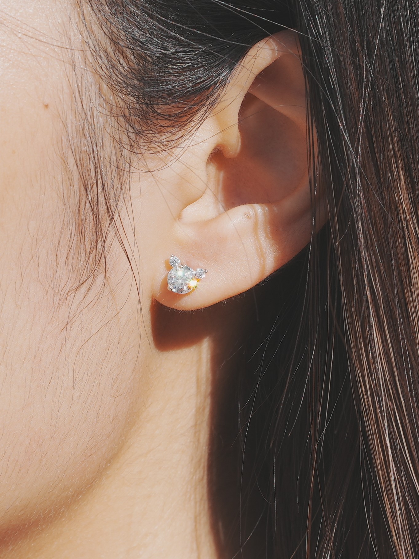 Bear Hug 莫桑石純銀耳環