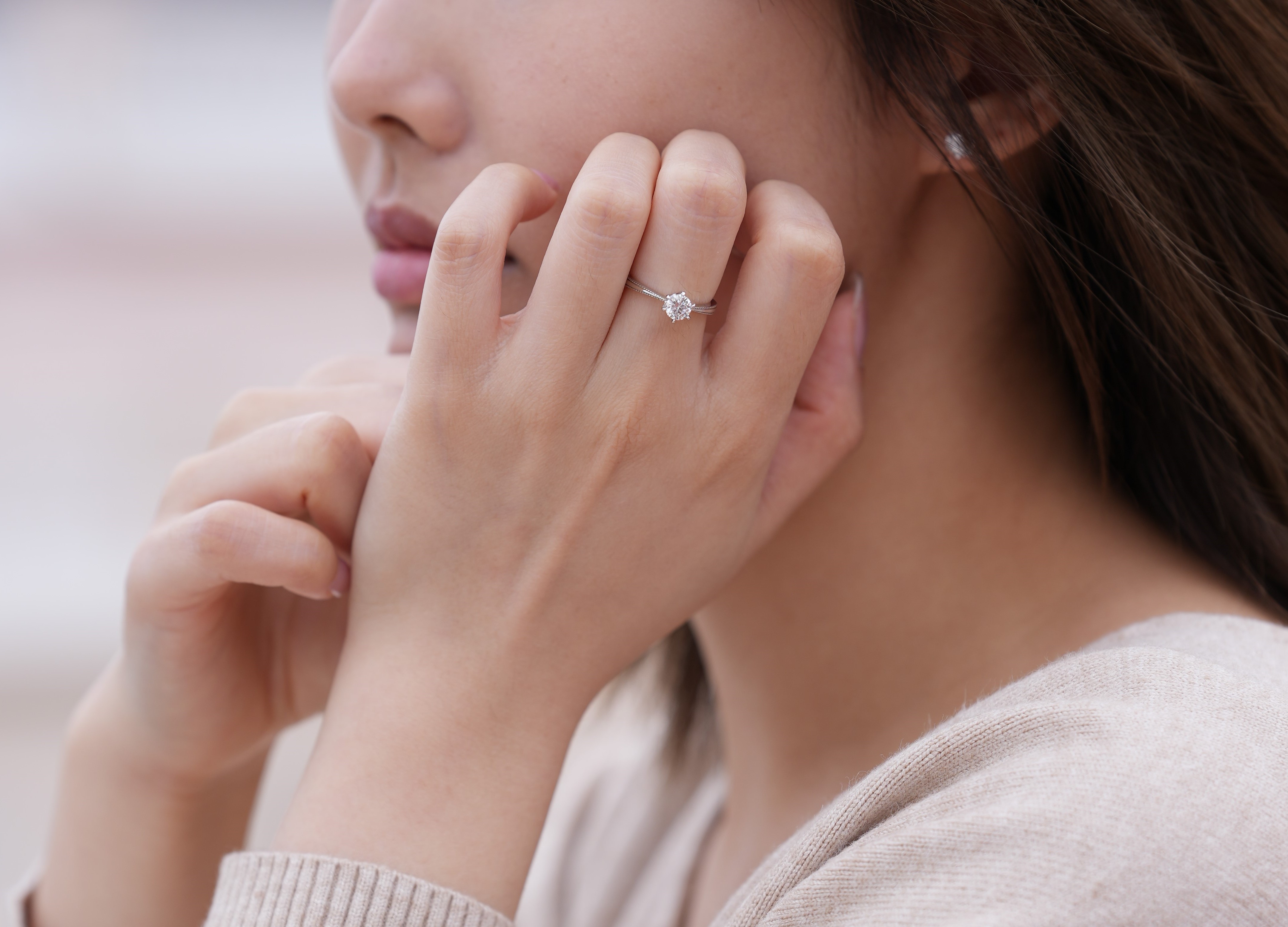 Pathway Radiance 莫桑石戒指