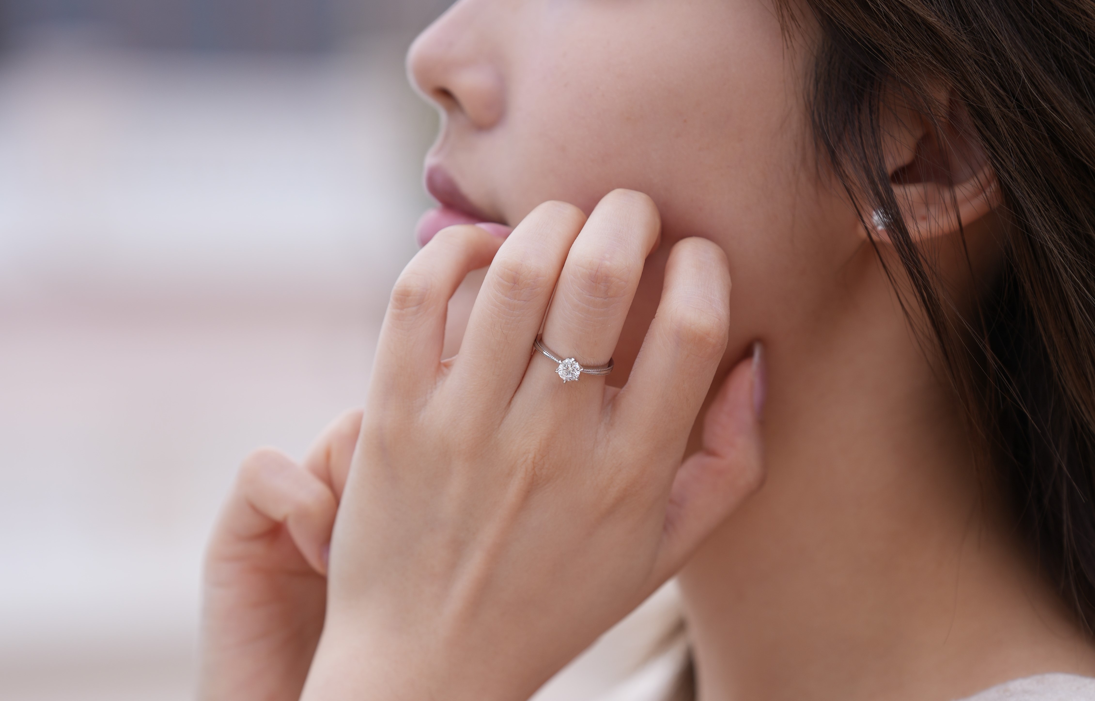 Pathway Radiance 莫桑石戒指