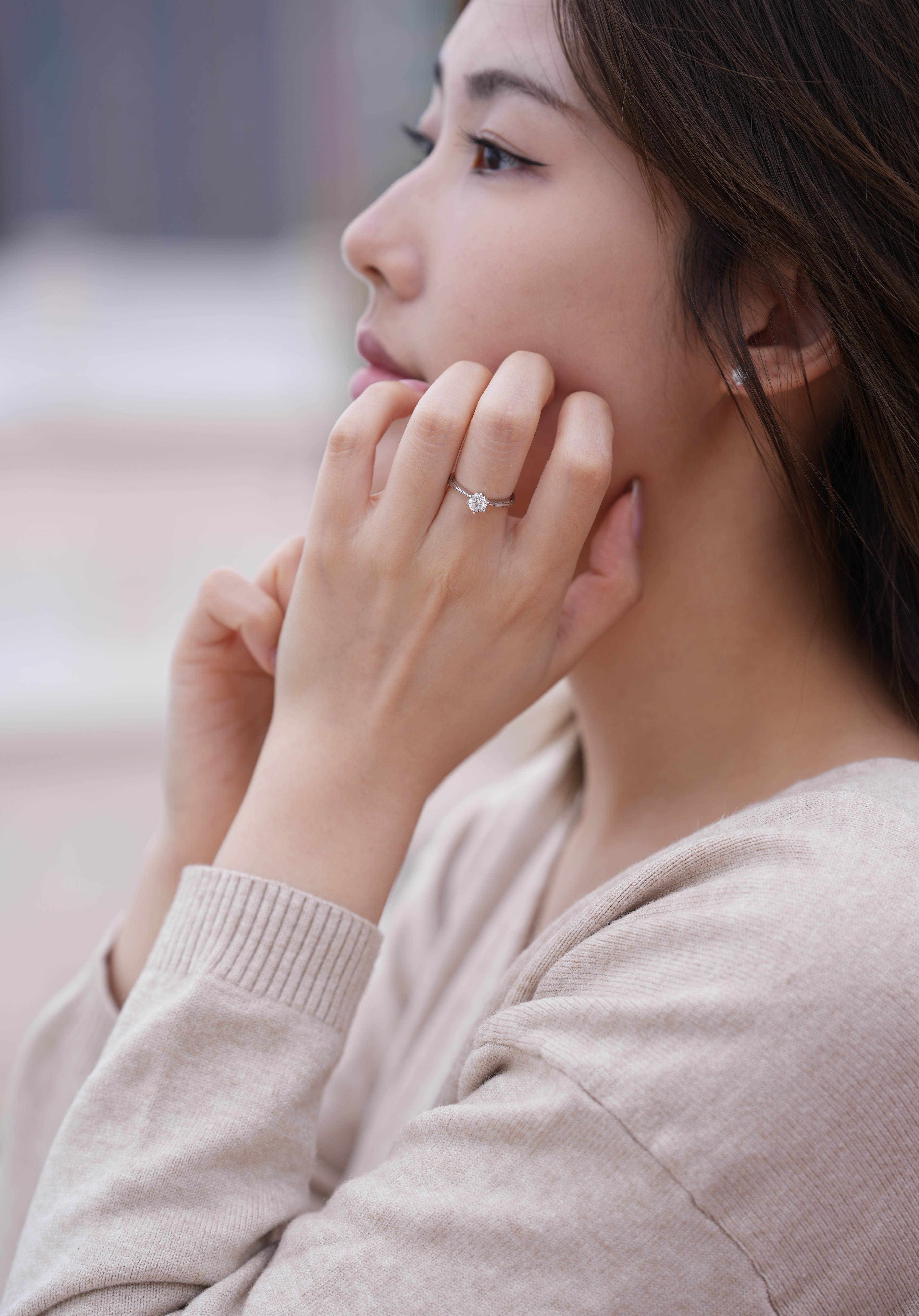 Pathway Radiance 莫桑石戒指